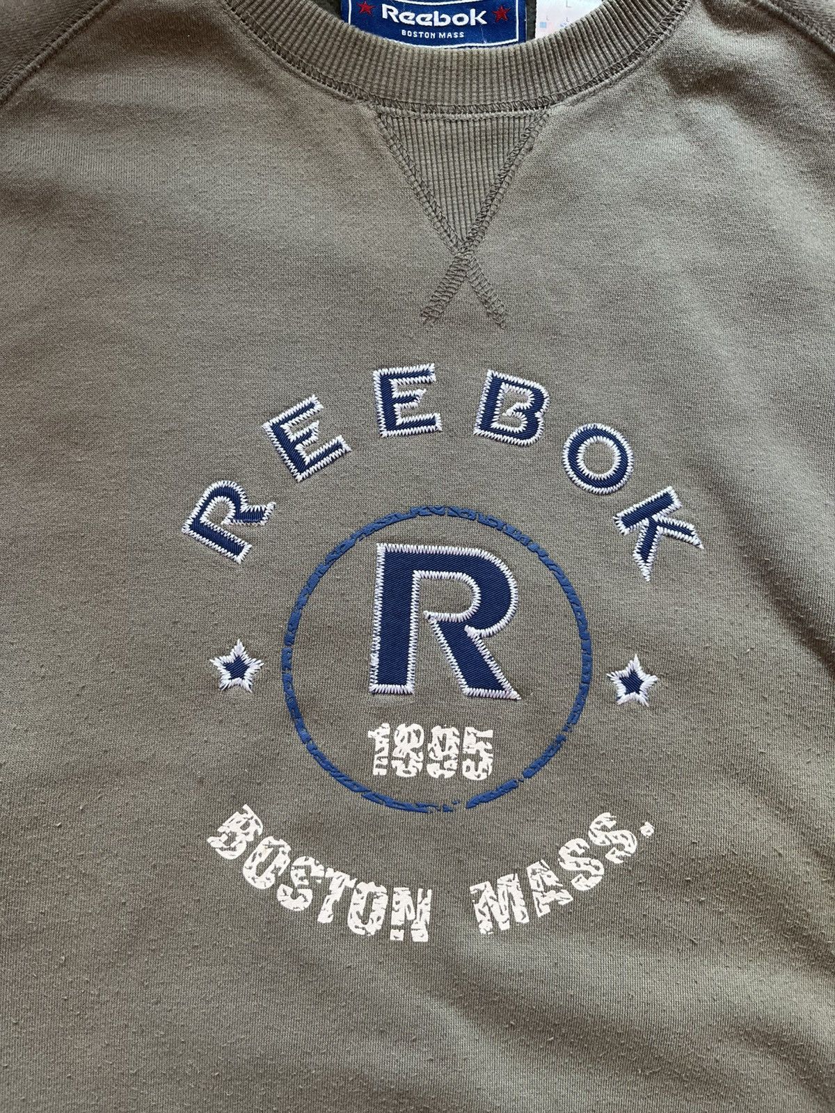 Reebok Vintage Reebok 90's Green Big Logo Boston USA Sweatshirt Size US L / EU 52-54 / 3 - 3 Thumbnail