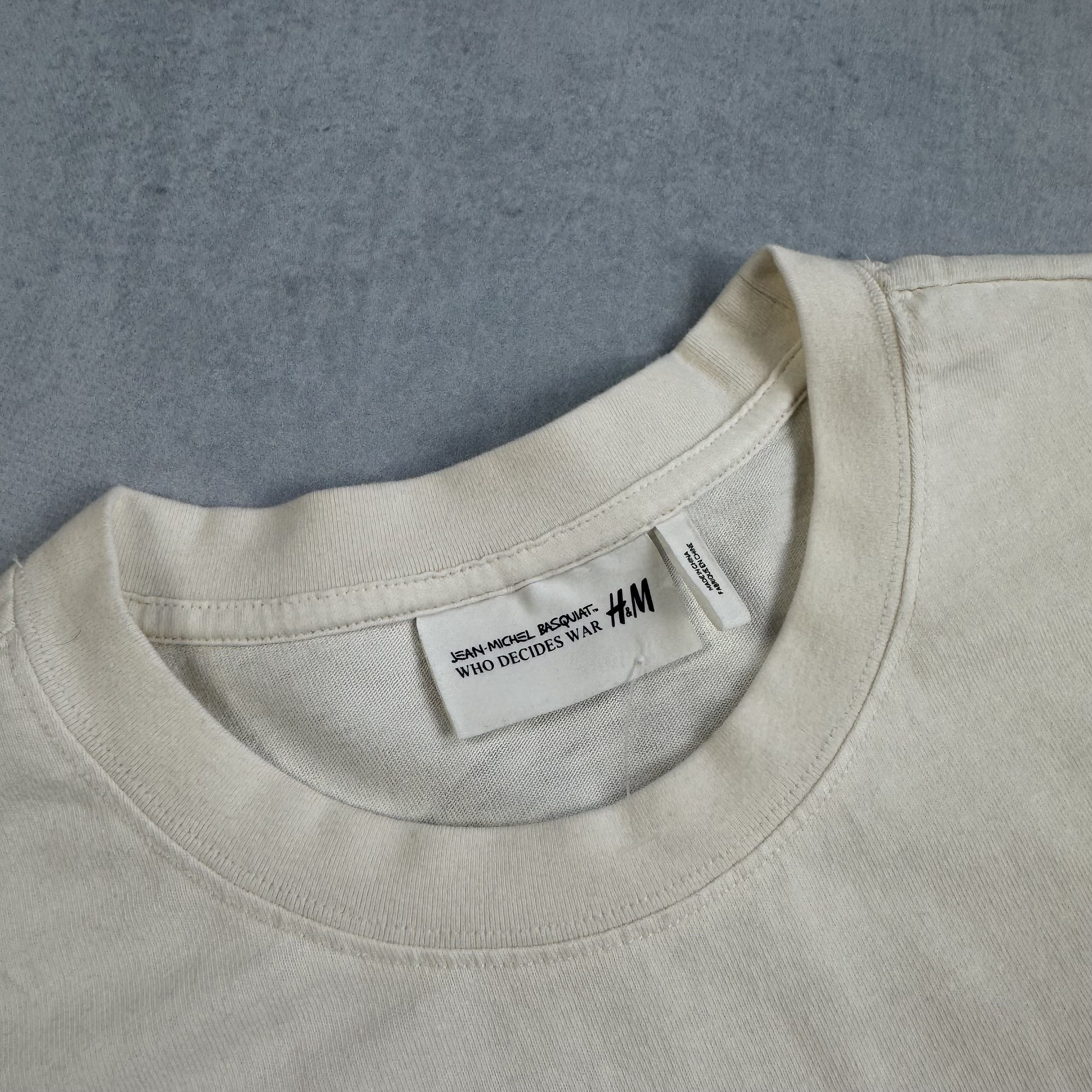H&M × Jean-Michel Basquiat × Who Decides War WHO DECIDES WAR x BASQUIAT x H&M RELAXED FIT T-SHIRT Size US S / EU 44-46 / 1 - 5 Thumbnail