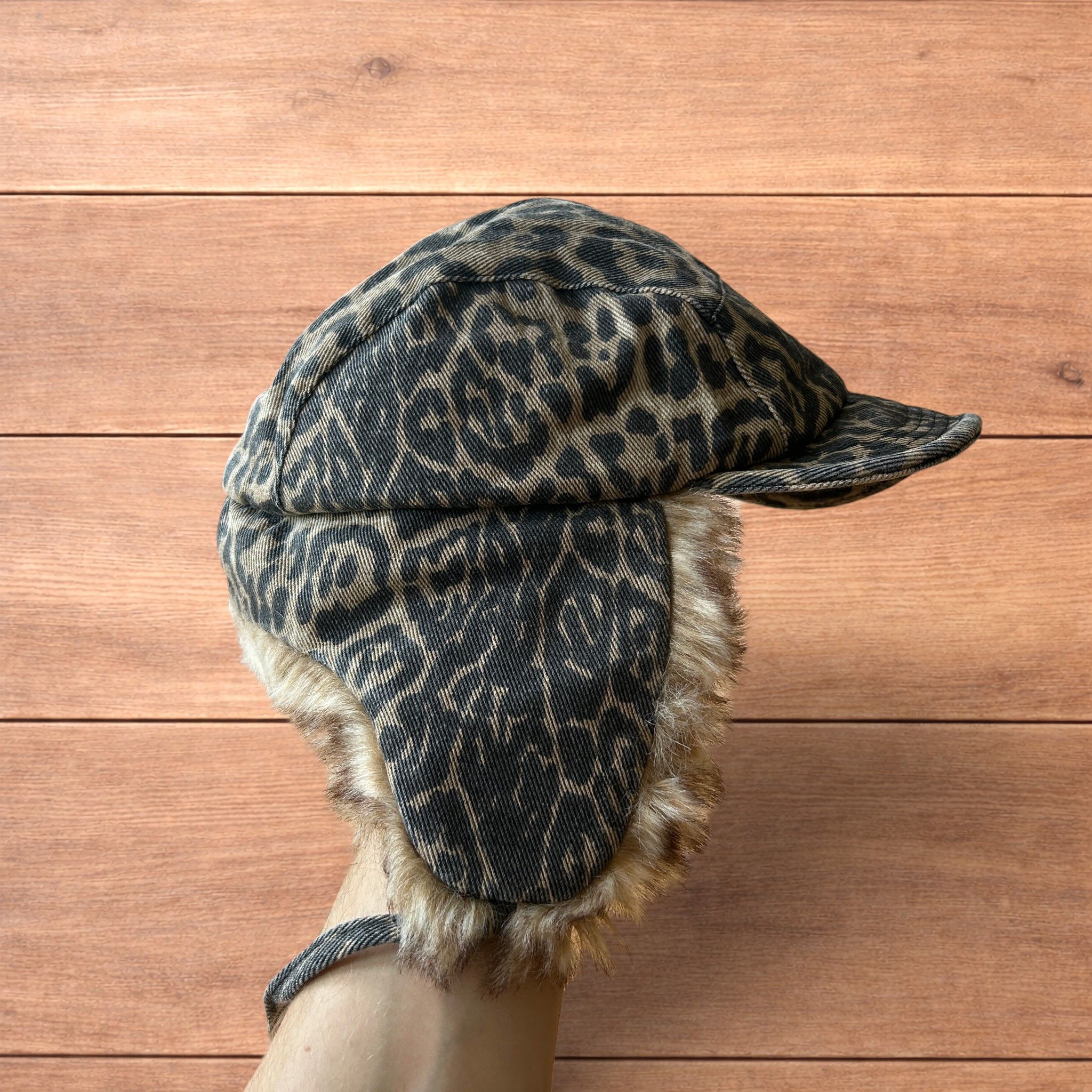 Japanese Brand Vintage style trapper Russian ear flap hat in leopard print. Size ONE SIZE - 5 Thumbnail