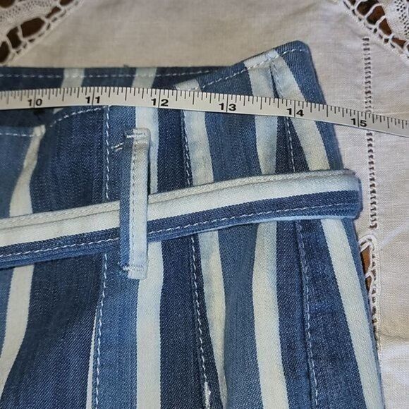 Ann Taylor Ann Taylor High Waisted Wide Leg Belted Blue Jean Sz. 0 Capr Size 25" / US 0 / IT 36 - 8 Thumbnail