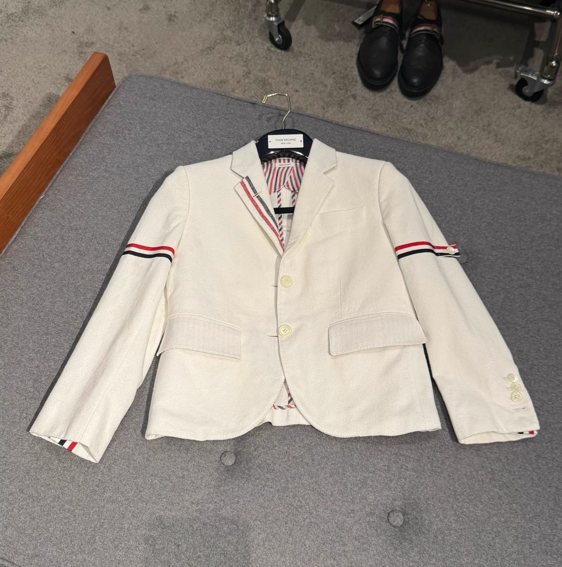 Thom Browne Thom Browne Women's White Double Sleeve Stripe Blazer Size S / US 4 / IT 40 - 3 Thumbnail