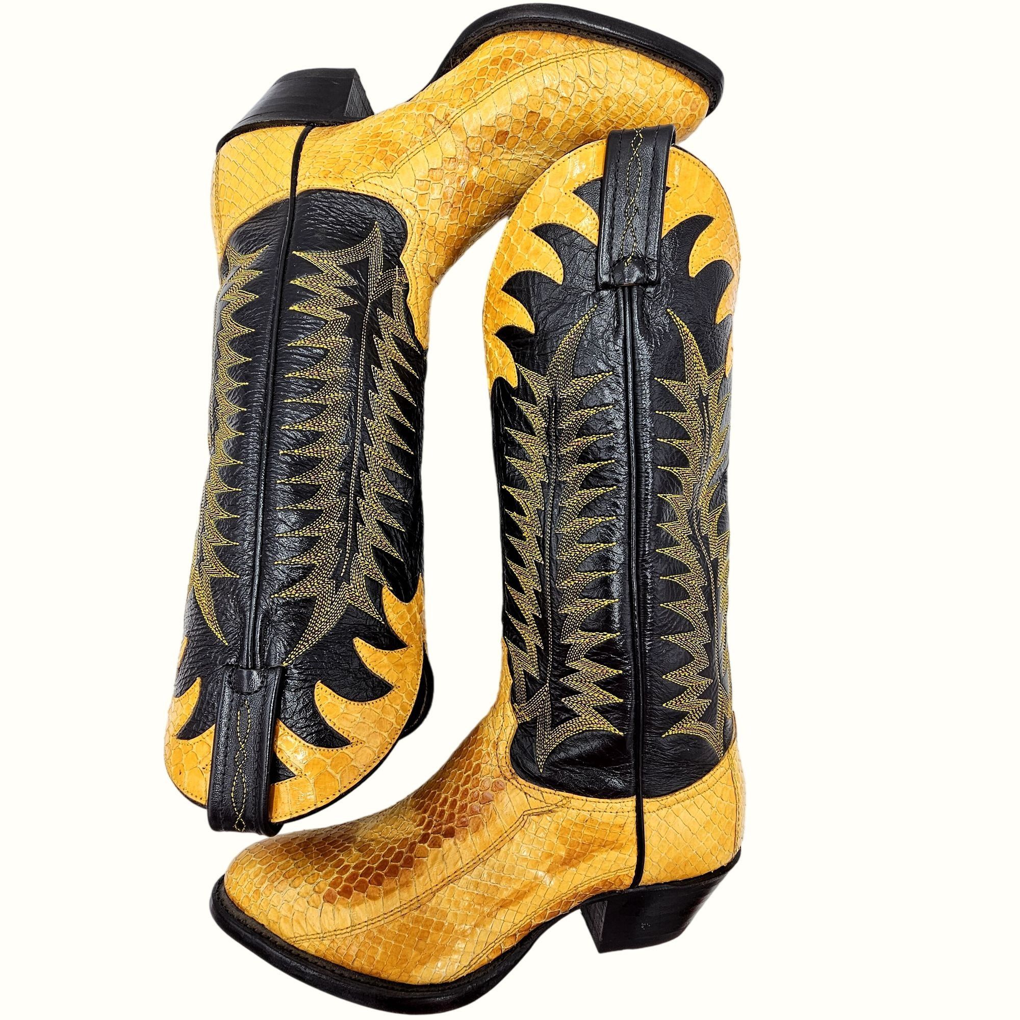 Tony Lama Vintage Tony Lama Exotic Yellow Black Python Snake Cowgirl 5 Size US 5 / IT 35 - 6 Thumbnail