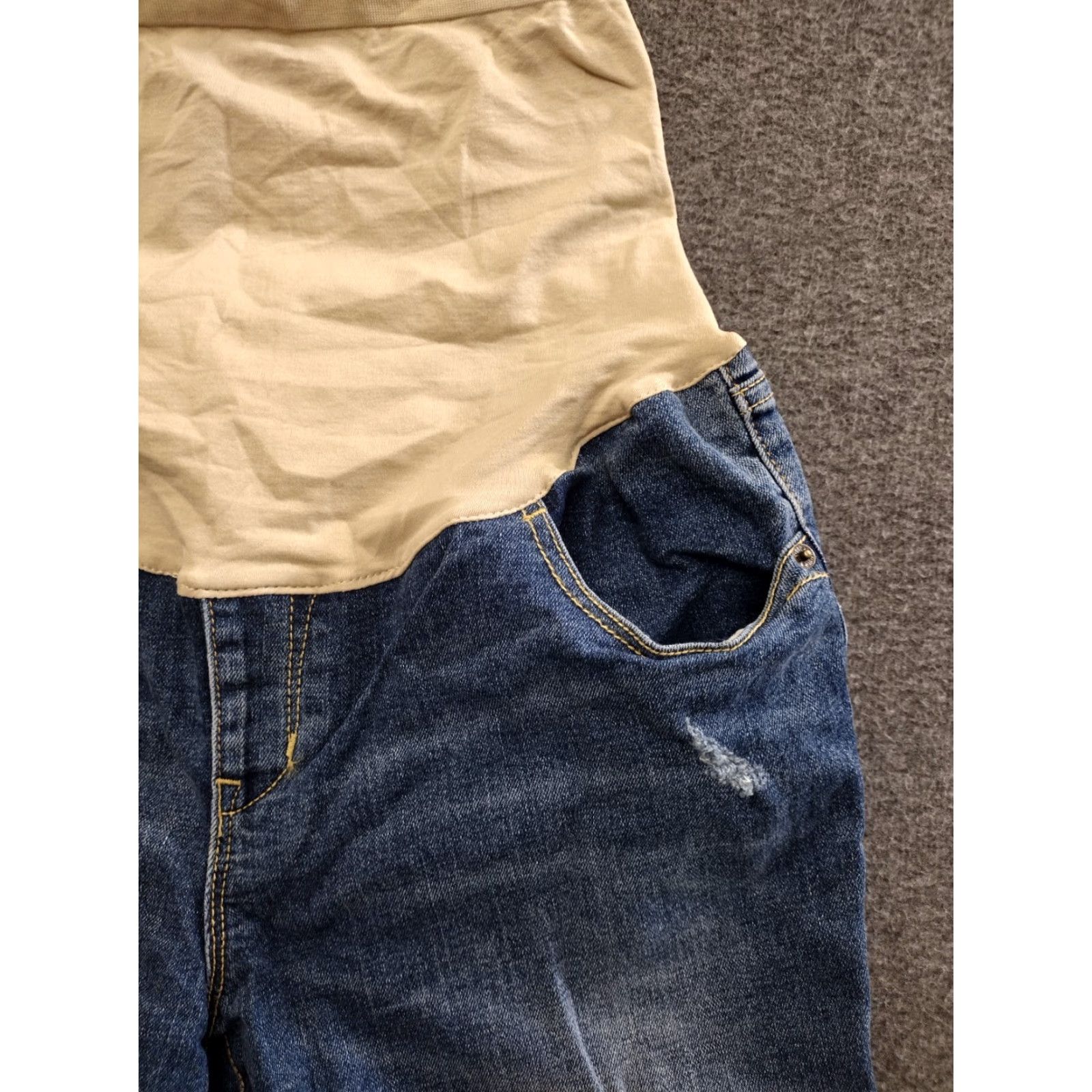 Old Navy Old Navy Distressed Cuffed Blue Denim Maternity Capri Jeans Size 14 Size 36" / US 14 / IT 50 - 6 Thumbnail