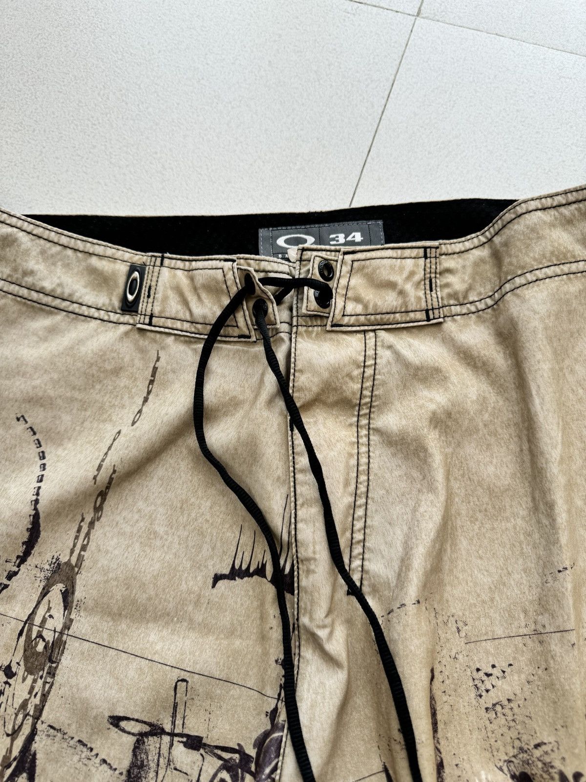 Oakley Oakley Multi Logo Scatter Shorts Size US 34 / EU 50 - 3 Thumbnail