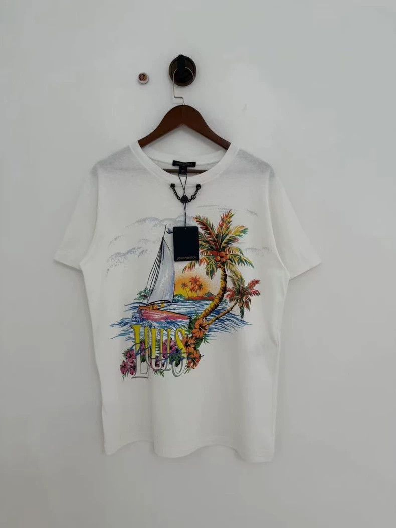 Louis Vuitton Louis Vuitton White Beach Landscape Printed Chain Short Sl Size US L / EU 52-54 / 3 - 1 Thumbnail