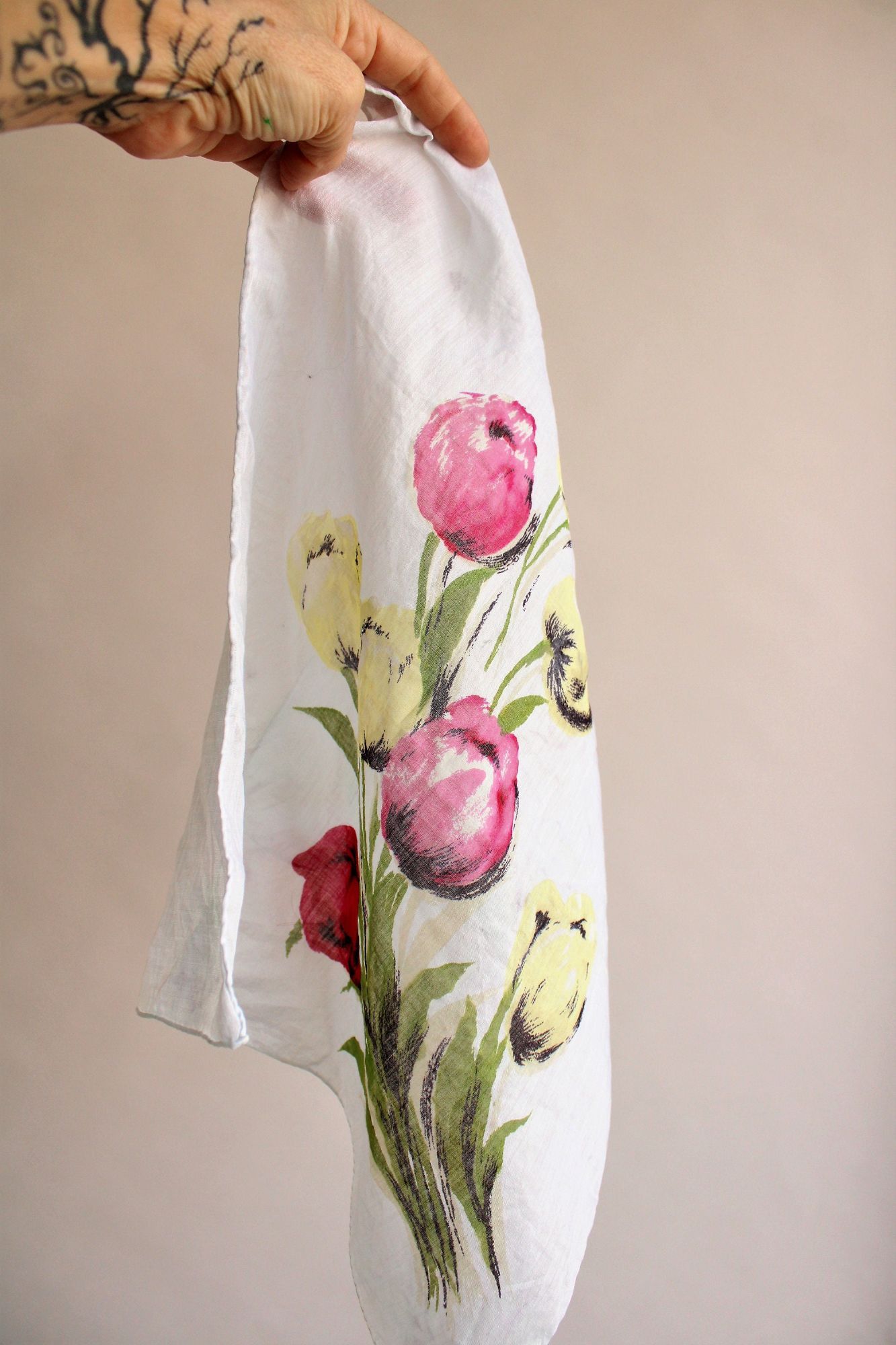 Vintage Vintage 1960s Scarf, Tulip Print Cotton Handkerchief Size ONE SIZE - 9 Thumbnail