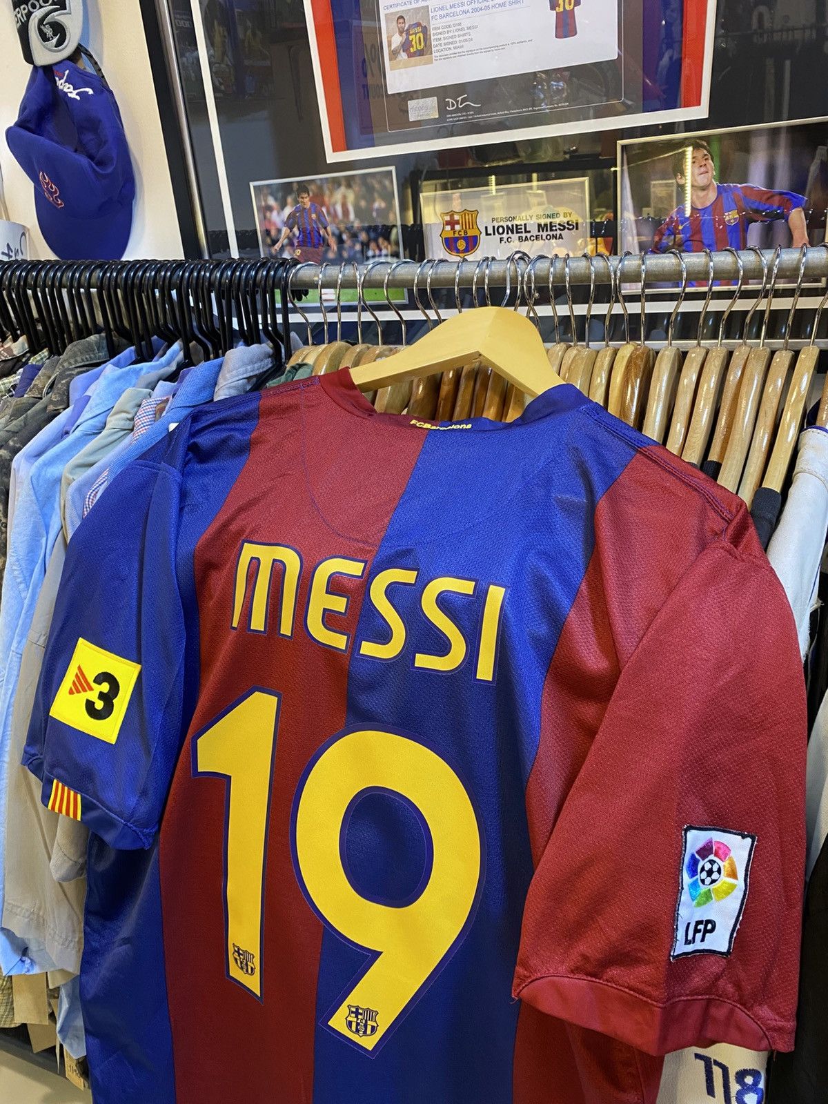 Nike Vintage Y2K FC Barcelona Home Kit MESSI 19 Size US XL / EU 56 / 4 - 4 Thumbnail