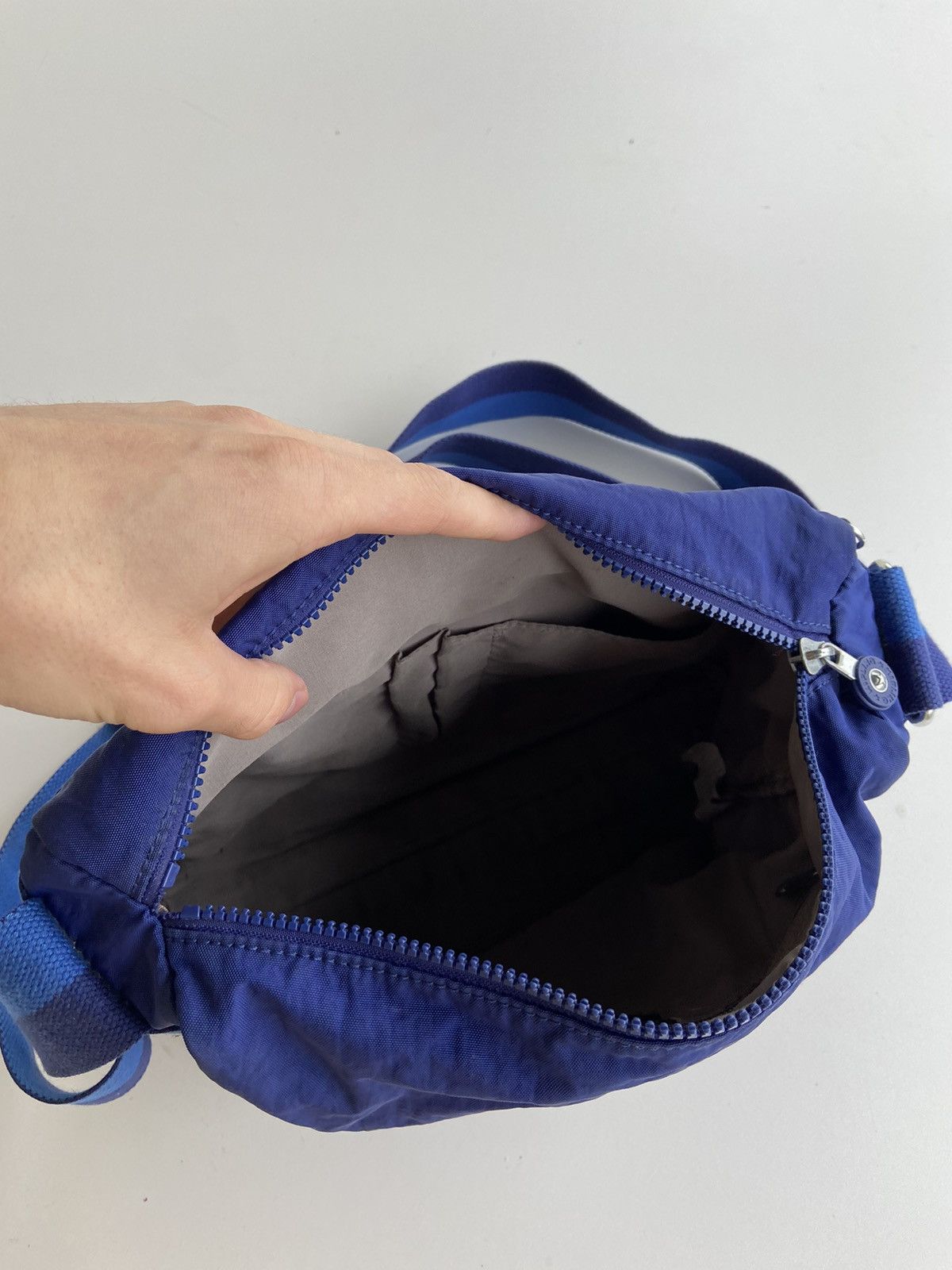 Vintage Kipling Vintage Bag Y2K Style Hype Messenger Size ONE SIZE - 13 Thumbnail