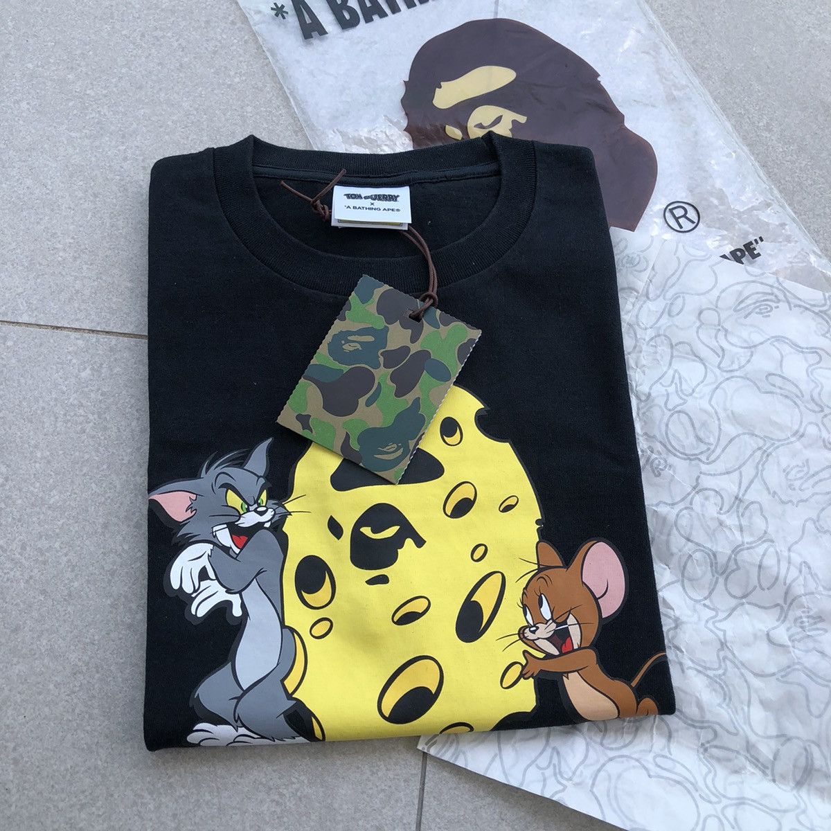 Bape A BATHING APE X TOM AND JERRY Cheese Tee Size US M / EU 48-50 / 2 - 4 Thumbnail