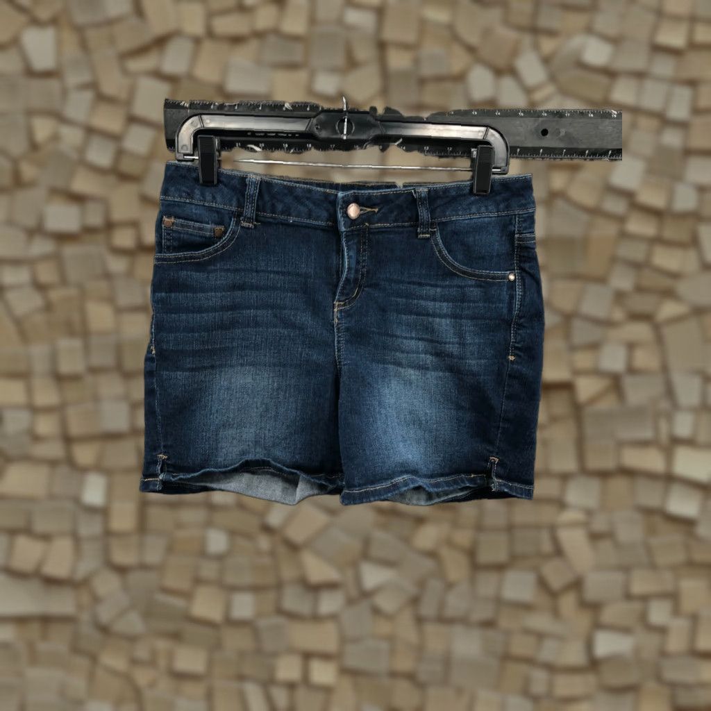Vintage Falls Creek Boyfriend Shorts Womens Size 8 Mid Rise Medium Wash Blue Size 30" / US 8 / IT 44 - 1 Thumbnail