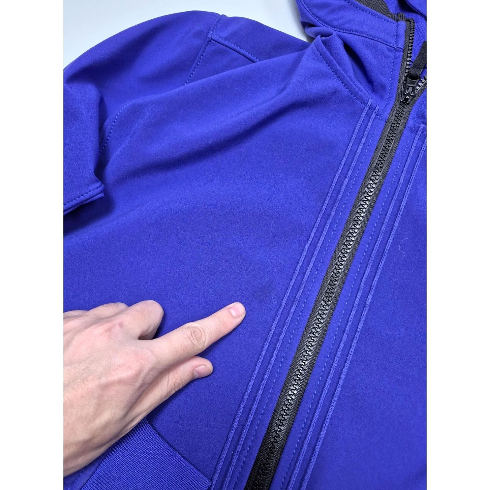 Stone Island Stone Island Jacket Mens XL Blue Light Soft Shell-R Hooded Full Zip Windbreaker Lined Pockets 761540427 Size US XL / EU 56 / 4 - 2 Thumbnail
