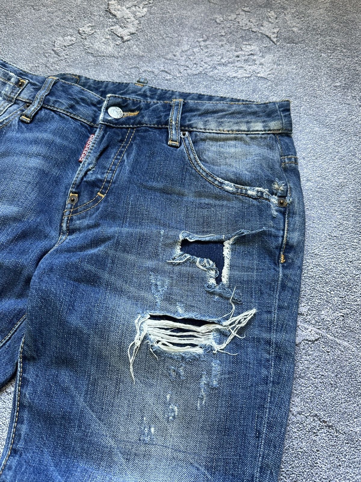 Dsquared2 Dsquared2 Women’s Low Rise Cropped Distressed Jeans Size 27 Size 27" / US 4 / IT 40 - 7 Thumbnail