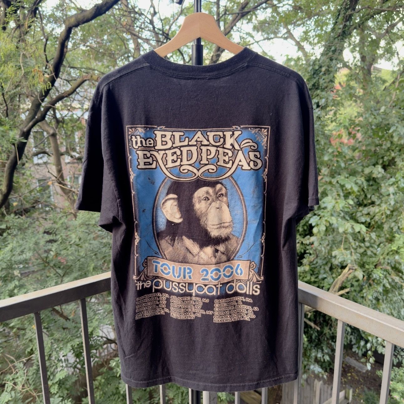 Vintage 2006 Black Eyed Peas & The Pussycat Dolls Tour Tee Shirt Size US L / EU 52-54 / 3 - 2 Thumbnail
