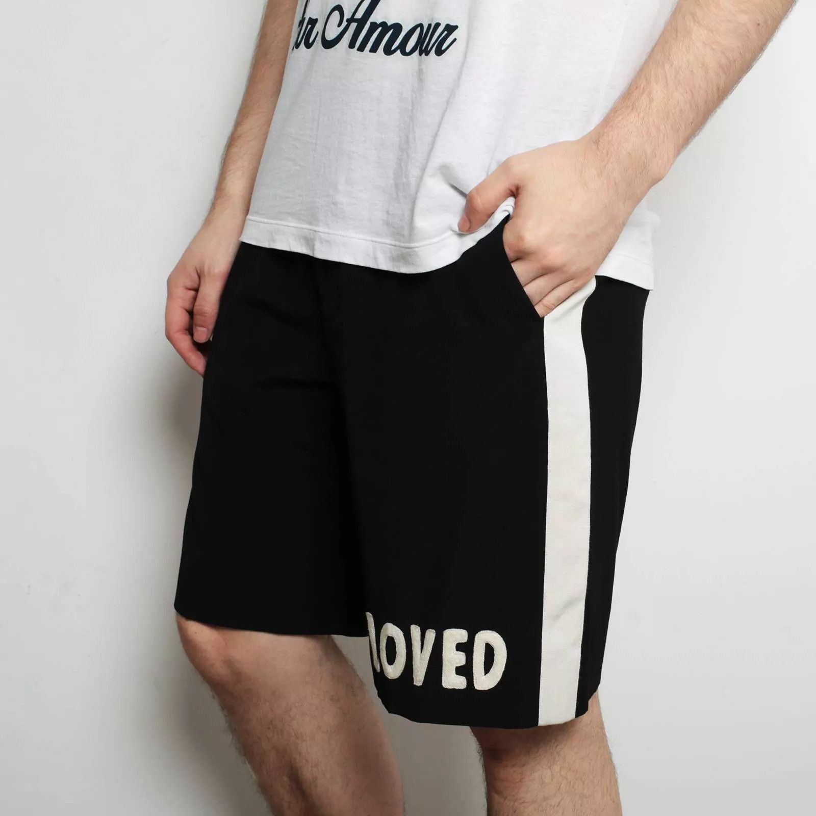 Gucci Gucci "LOVED" chain stitched wool shorts, 48 (fits M-L) Size US 32 / EU 48 - 9 Thumbnail