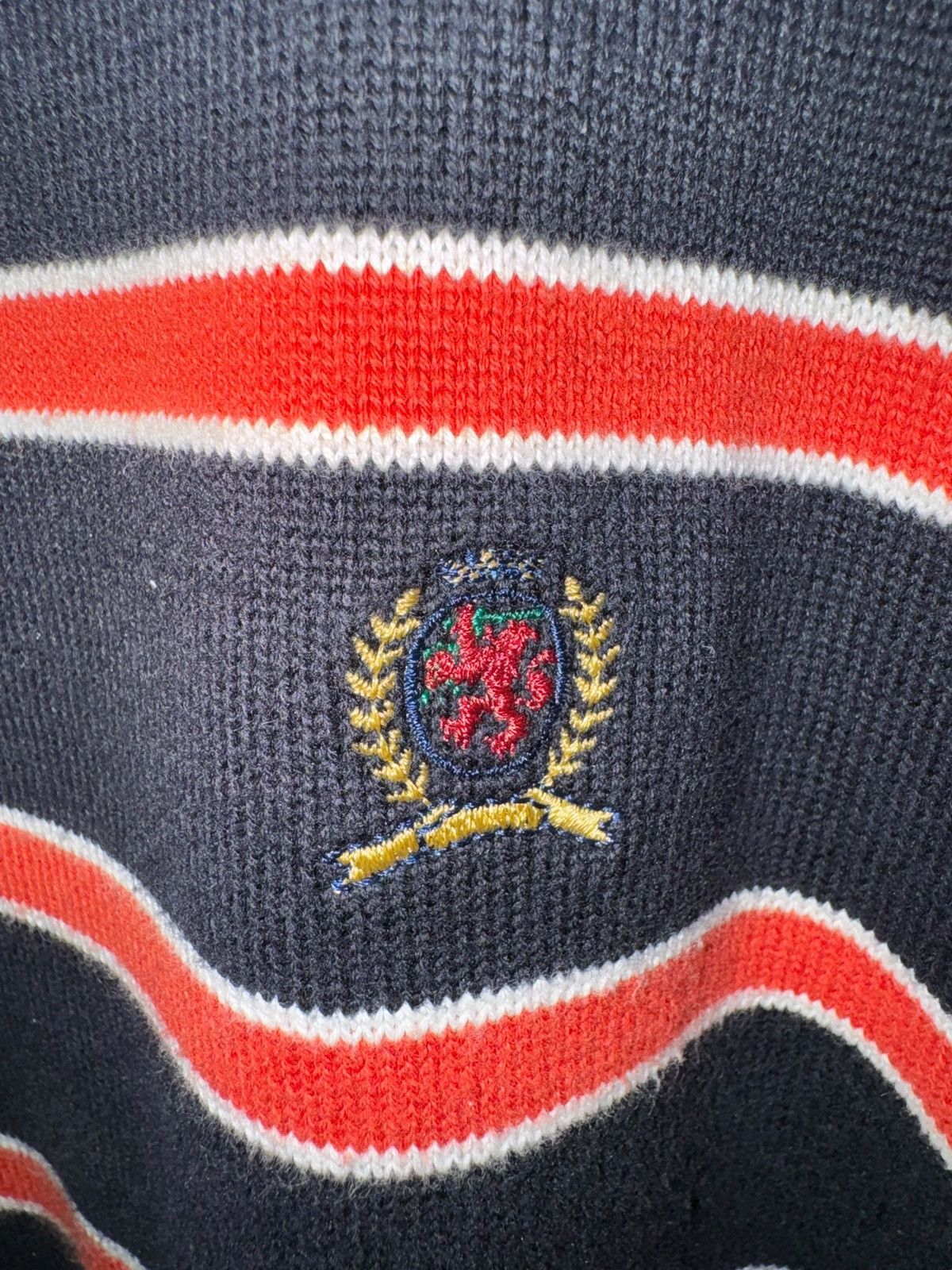 Tommy Hilfiger × Vintage Vintage Tommy Hilfiger Crest Logo Striped Sweater Pullover L Size US L / EU 52-54 / 3 - 3 Thumbnail