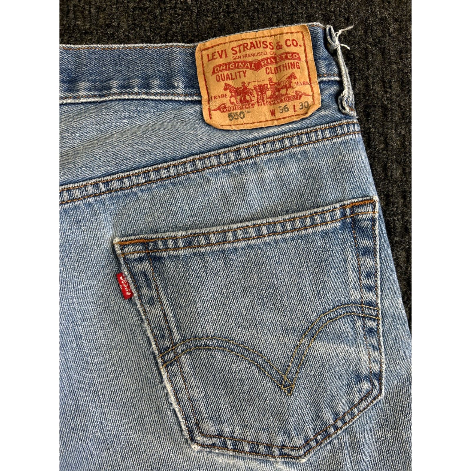 Levi's VINTAGE Levi’s 550 Jeans Wide-Leg Baggy Relaxed Fit 36 x 30 Denim Blue 80s 90s Grunge USA Mens Jeans Size US 36 / EU 52 - 4 Thumbnail