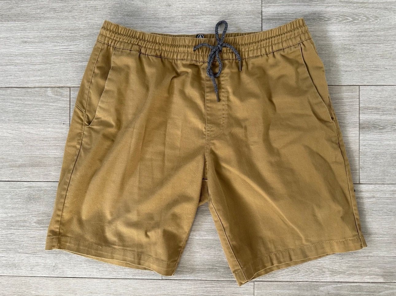 Volcom Volcom Frickin Elastic Waist 19" Chino Shorts Dark Khaki L Size US 36 / EU 52 - 1 Thumbnail