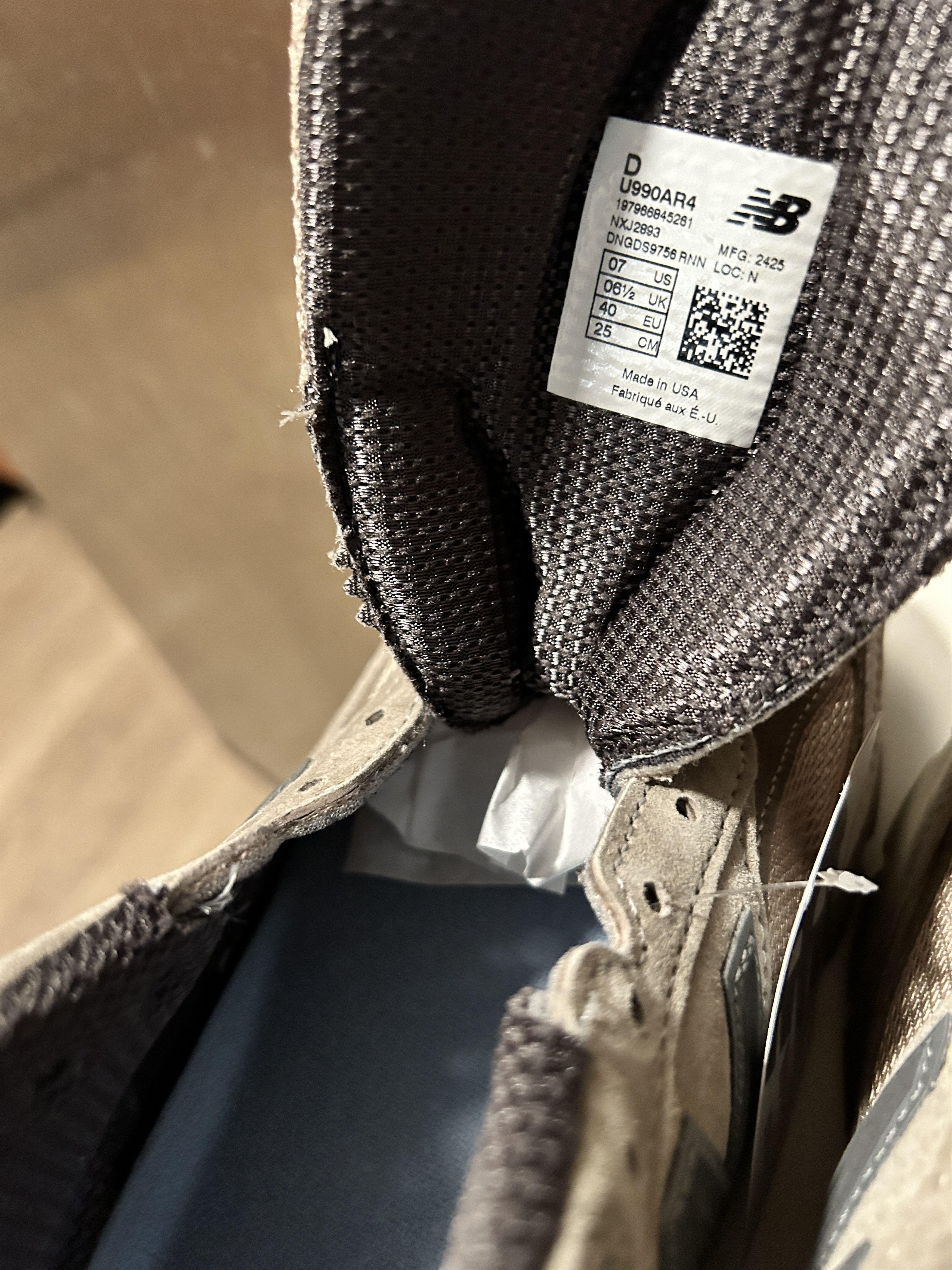 Auralee × New Balance New Balance 990v4 MiUSA Auralee Size US 7 / EU 40 - 6 Thumbnail