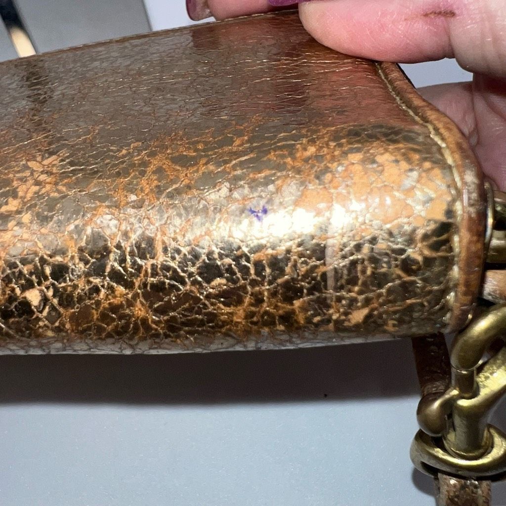 Coach Coach Poppy Vintage Gold zip Around Wallet/Wristlet **SEE DE Size ONE SIZE - 5 Thumbnail