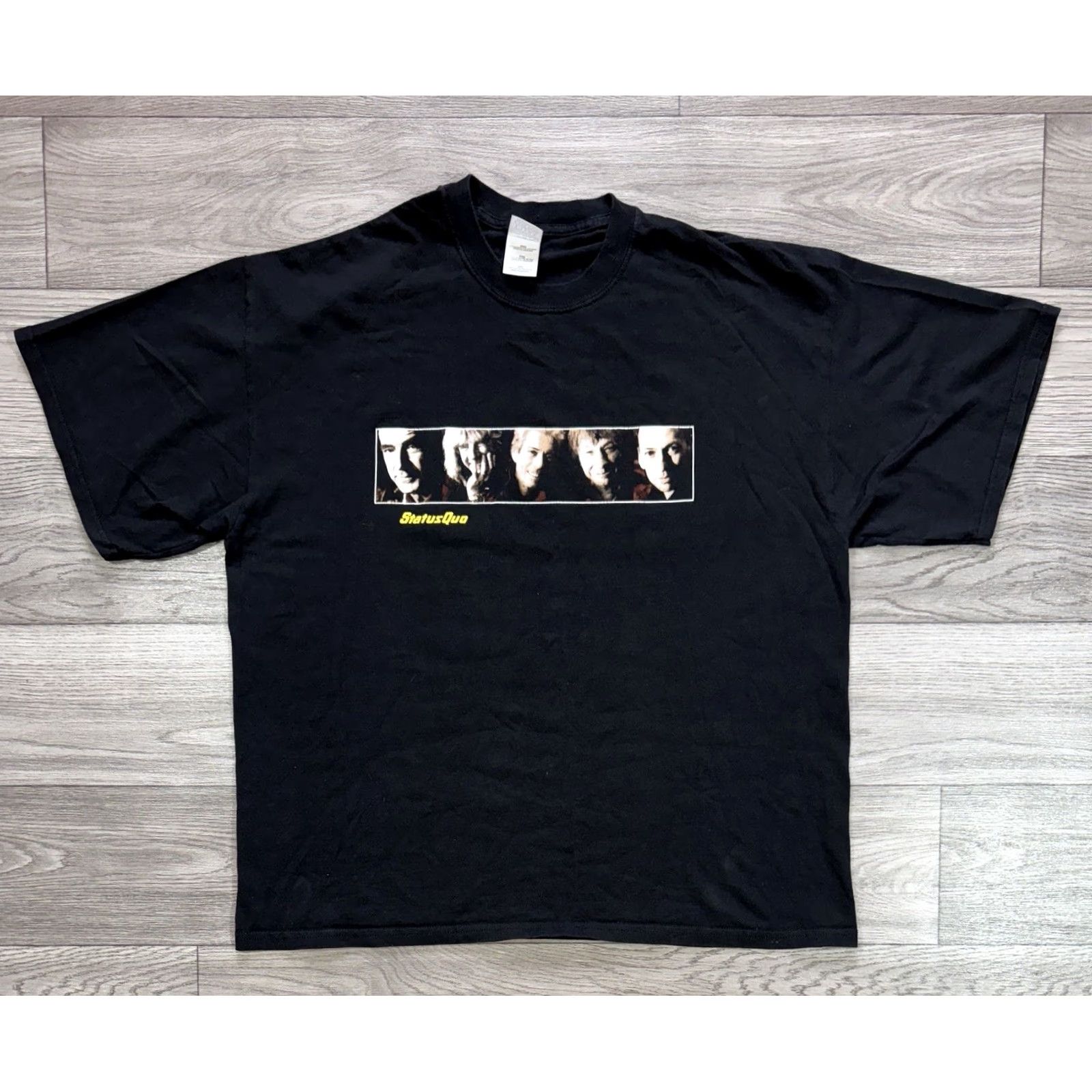 Gildan VINTAGE Status Qwo RIFFTS Tour UK 2003 2004 Rock Band T-Shirt Black 2XL Mens Short Sleeve T-Shirt XS? Size US XXL / EU 58 / 5 - 2 Thumbnail