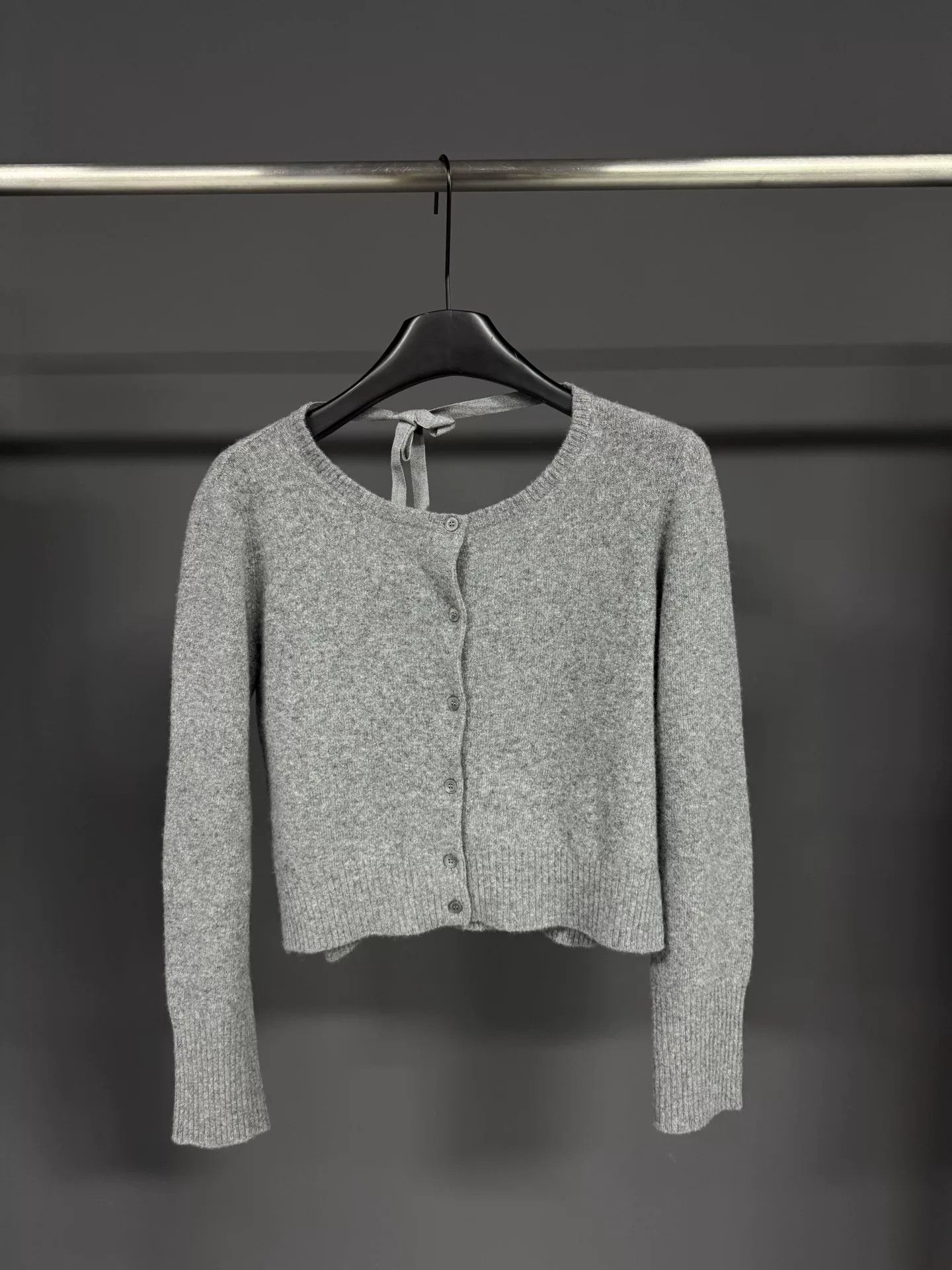 Miu Miu gray double-faced cashmere cardigan Size US M / EU 48-50 / 2 - 1 Thumbnail
