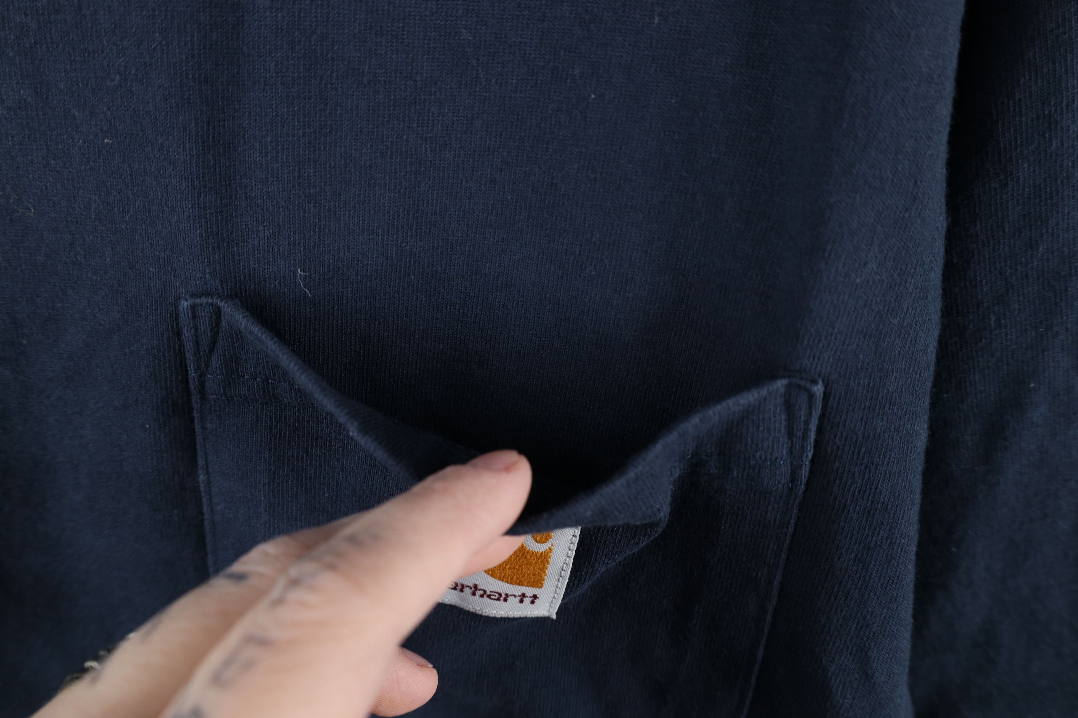 Carhartt × Vintage Vintage Y2K Carhartt Heavyweight Pocket T-Shirt Blue Size US L / EU 52-54 / 3 - 5 Thumbnail