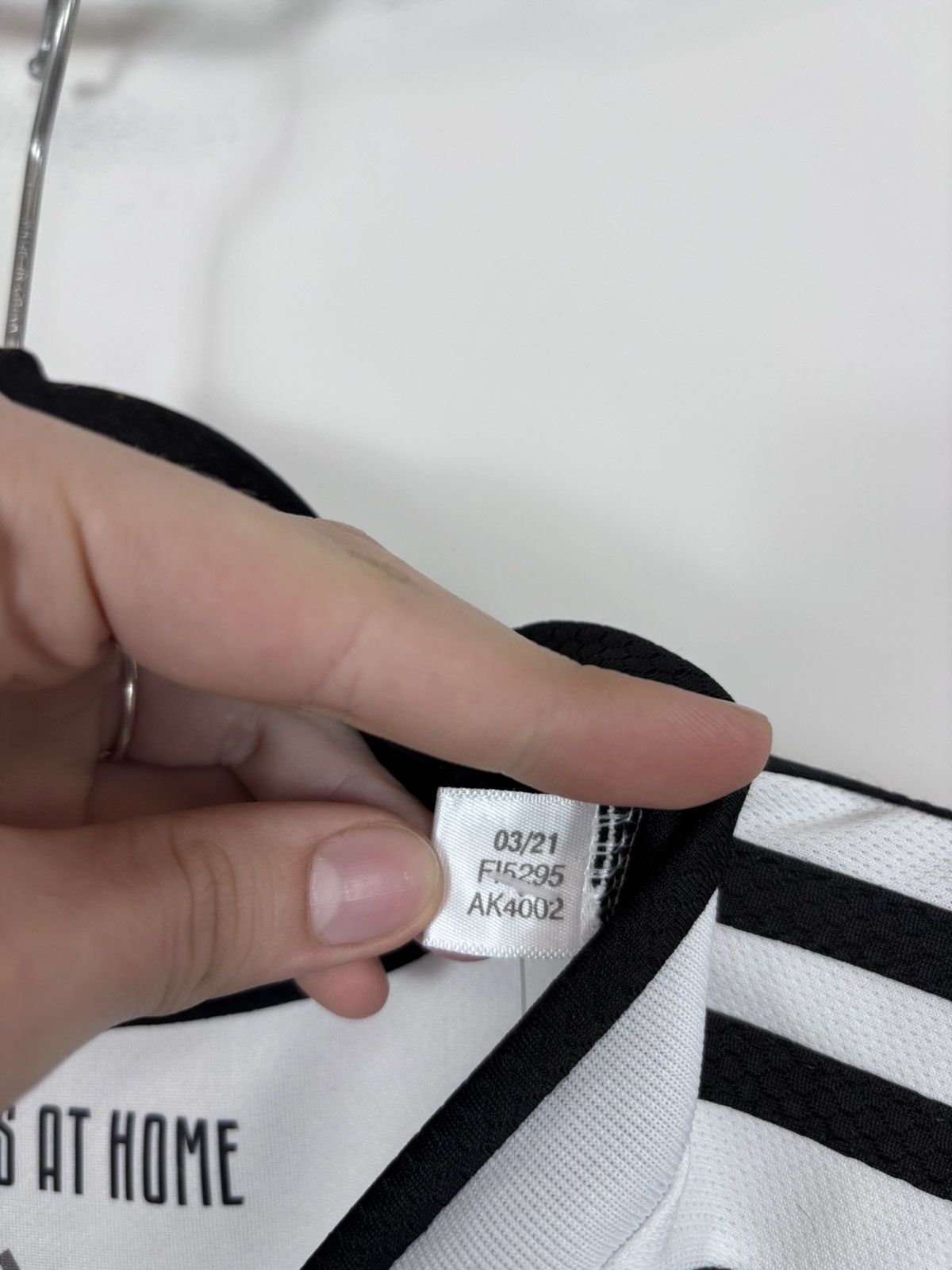 Adidas Adidas Juventus 2021/2022 Home NWT Football Soccer Jersey Size US XL / EU 56 / 4 - 12 Thumbnail