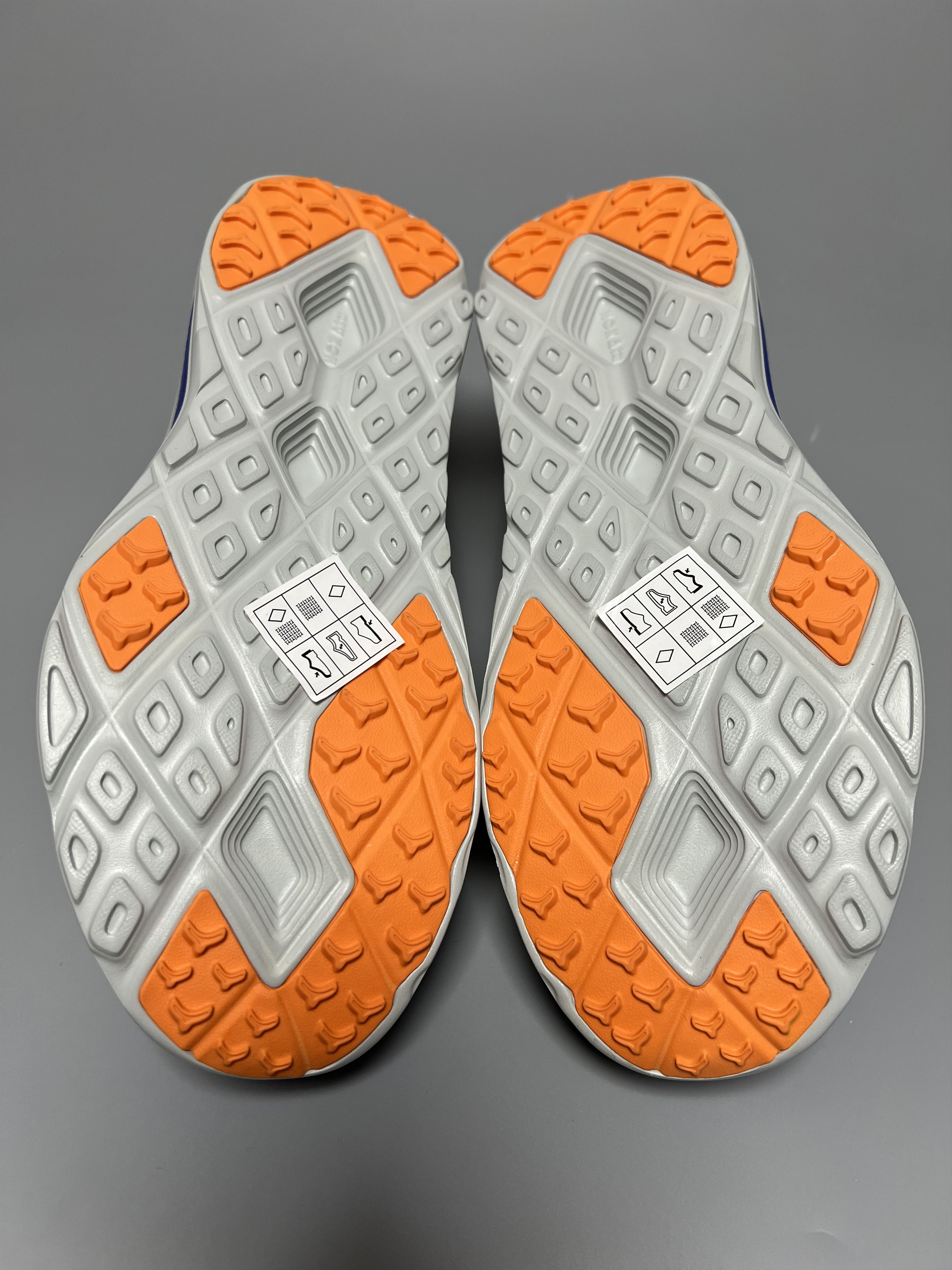 Hoka Hoka Huaka Origins Comfort Walking Shoes Sneakers Travel Size US 10 / EU 43 - 15 Thumbnail