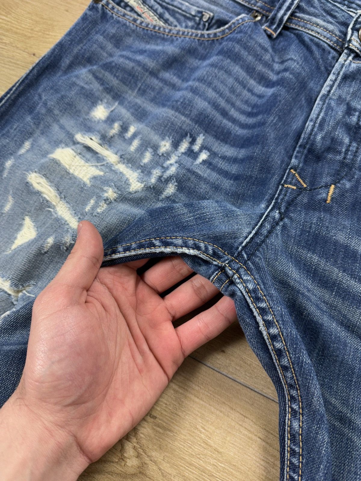 Diesel × Vintage Vintage Y2K Diesel Safado Distressed Denim Jeans Pants Size US 34 / EU 50 - 6 Thumbnail