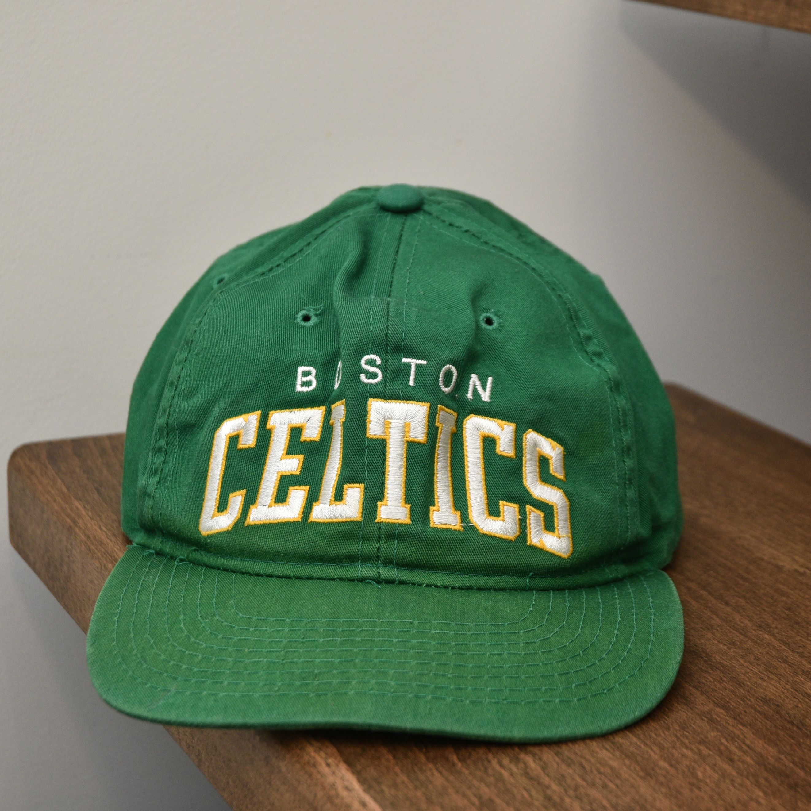 Starter Vintage Boston Celtics Starter SnapBack cap hat arch sports Size ONE SIZE - 4 Thumbnail