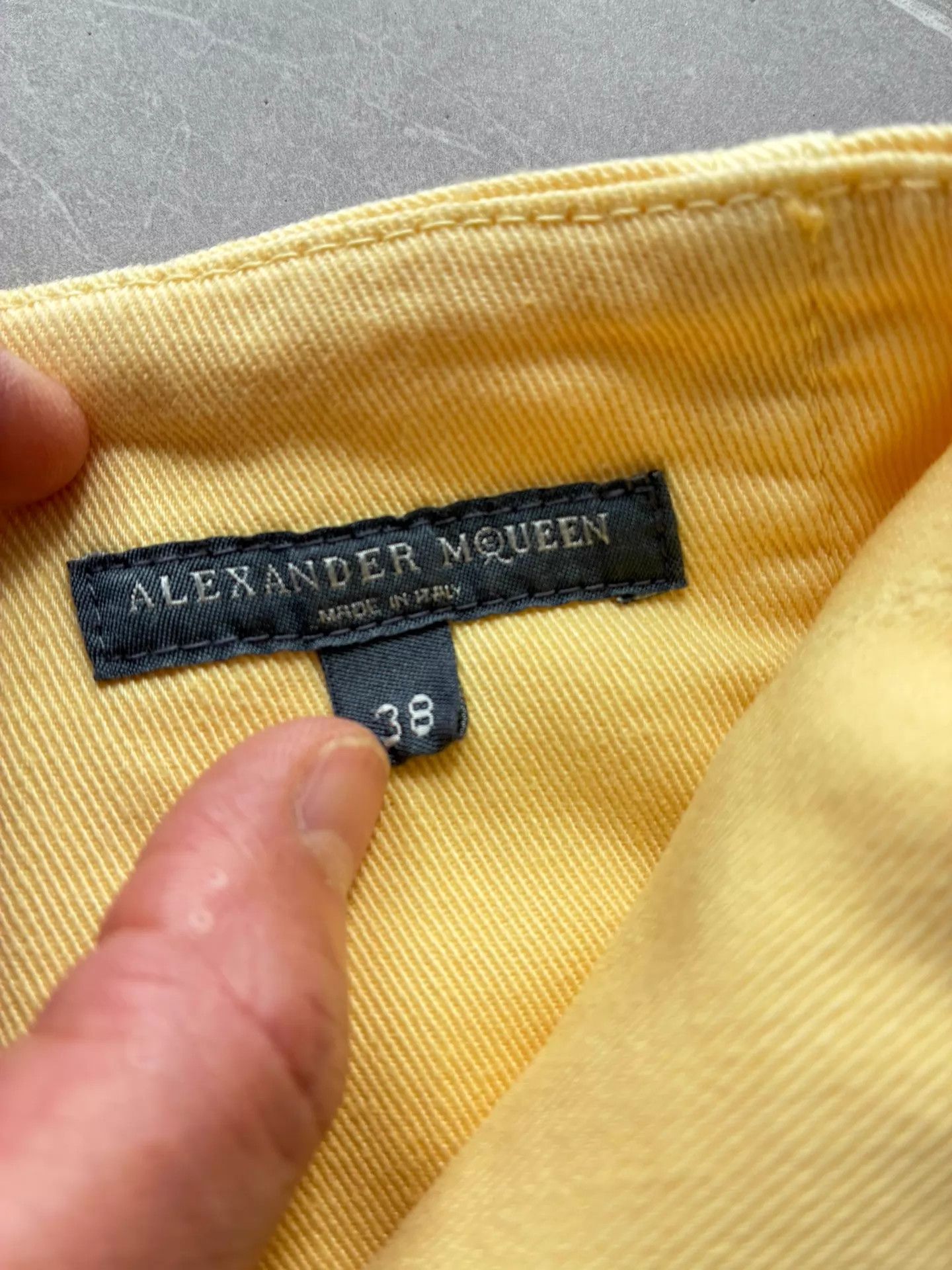 Alexander McQueen Alexander McQueen Yellow High-Waist Trousers 38 Size 26" / US 2 / IT 38 - 4 Thumbnail