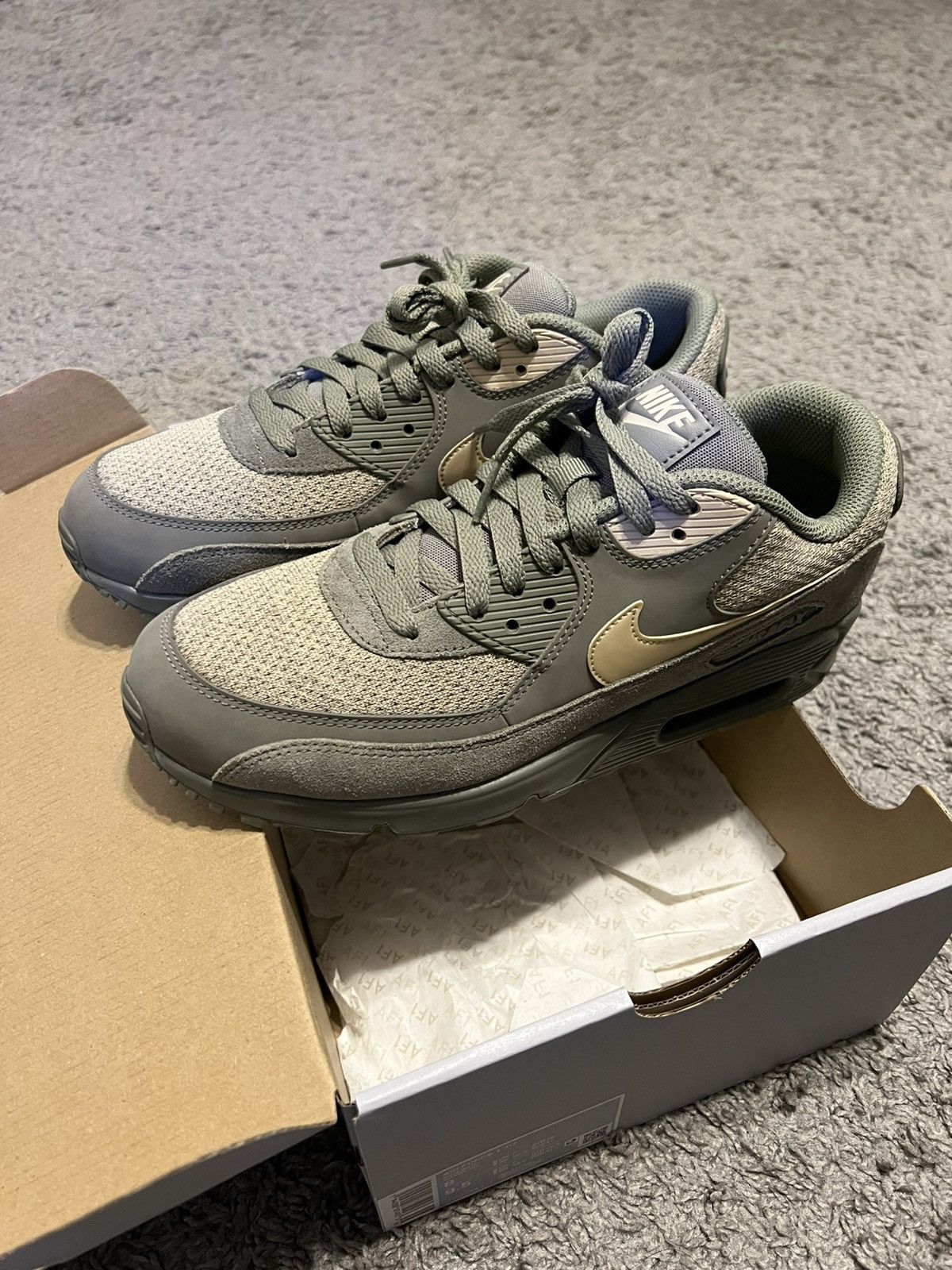 Nike Nike Air Max 90 Premium “Neutral Olive Size US 9 / EU 42 - 10 Thumbnail