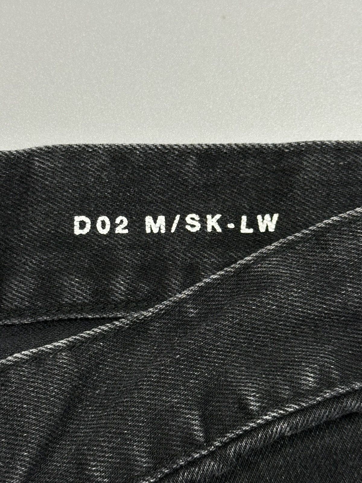 Saint Laurent Paris 2019 Saint Laurent D02 M/SK-LW Distressed Skinny Jeans Size US 31 - 11 Thumbnail