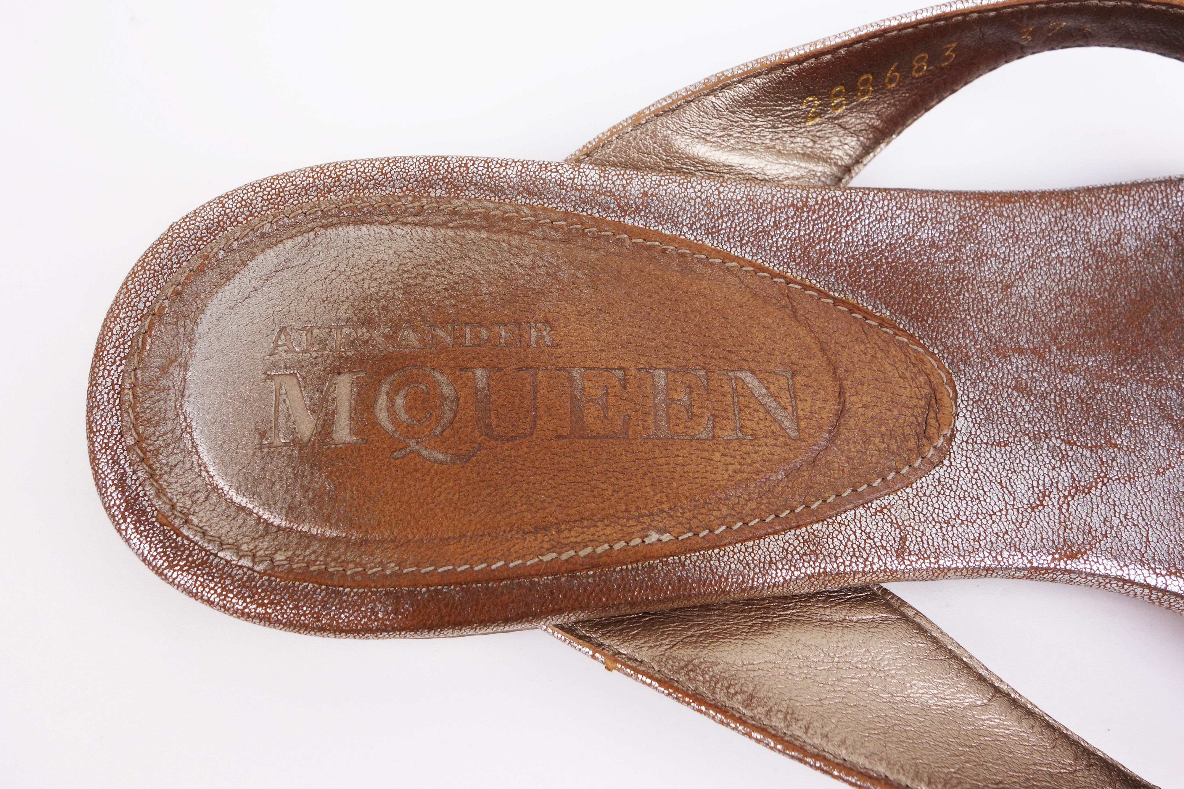 Alexander McQueen McQueen Skull Thong Sandals Flip Flop Crystals Leather 8 Size US 8 / IT 38 - 8 Thumbnail