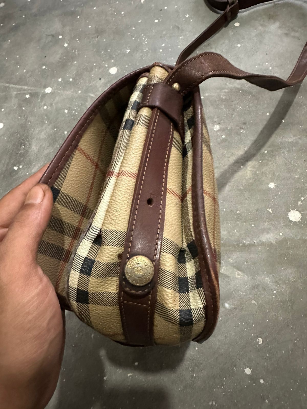 Burberry × Vintage Vintage Burberry Nova Check Crossbody/ Sling Bag Size ONE SIZE - 5 Thumbnail
