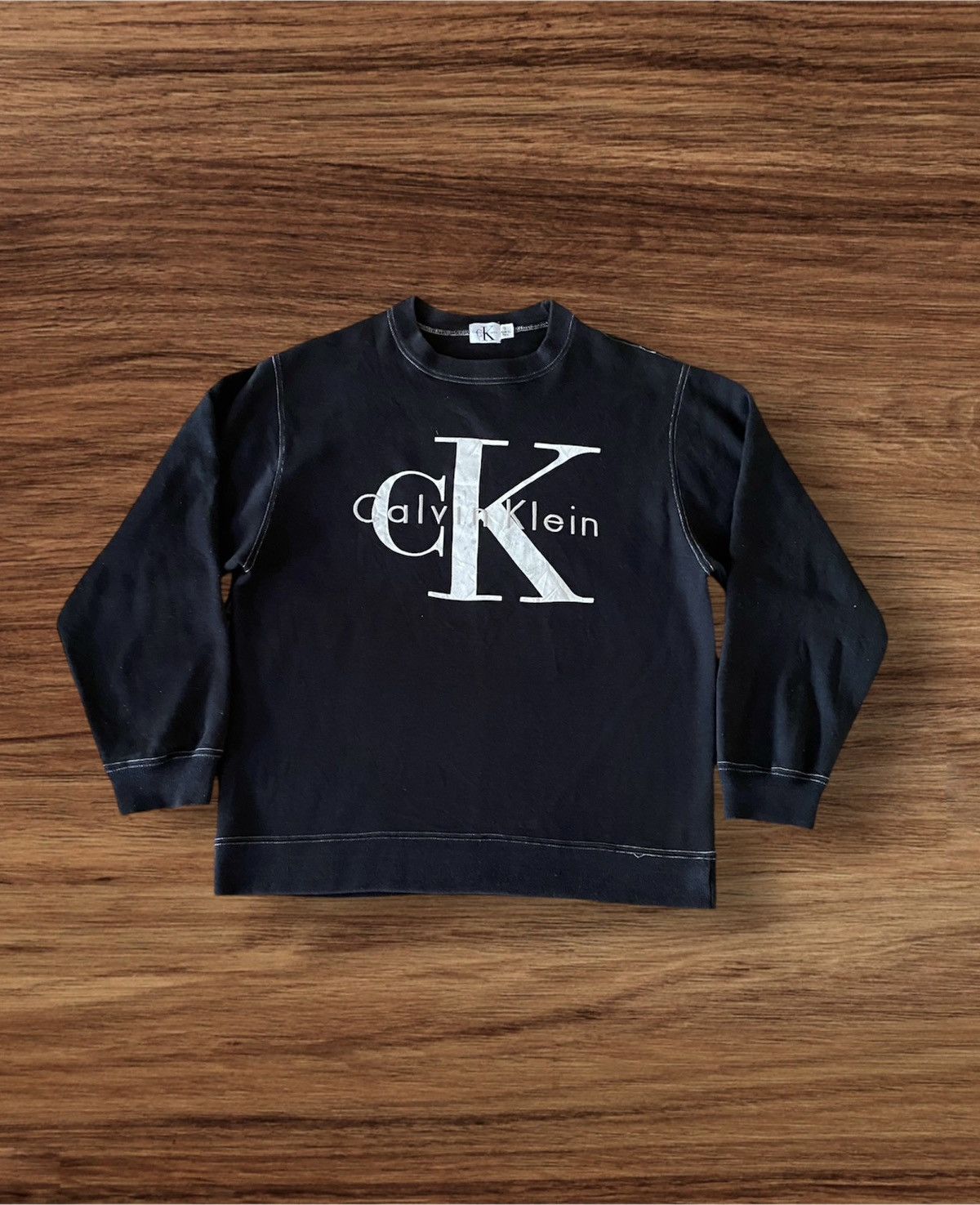 Calvin Klein Vintage Calvin Klein Big Logo Sweatshirt Size US M / EU 48-50 / 2 - 1 Thumbnail