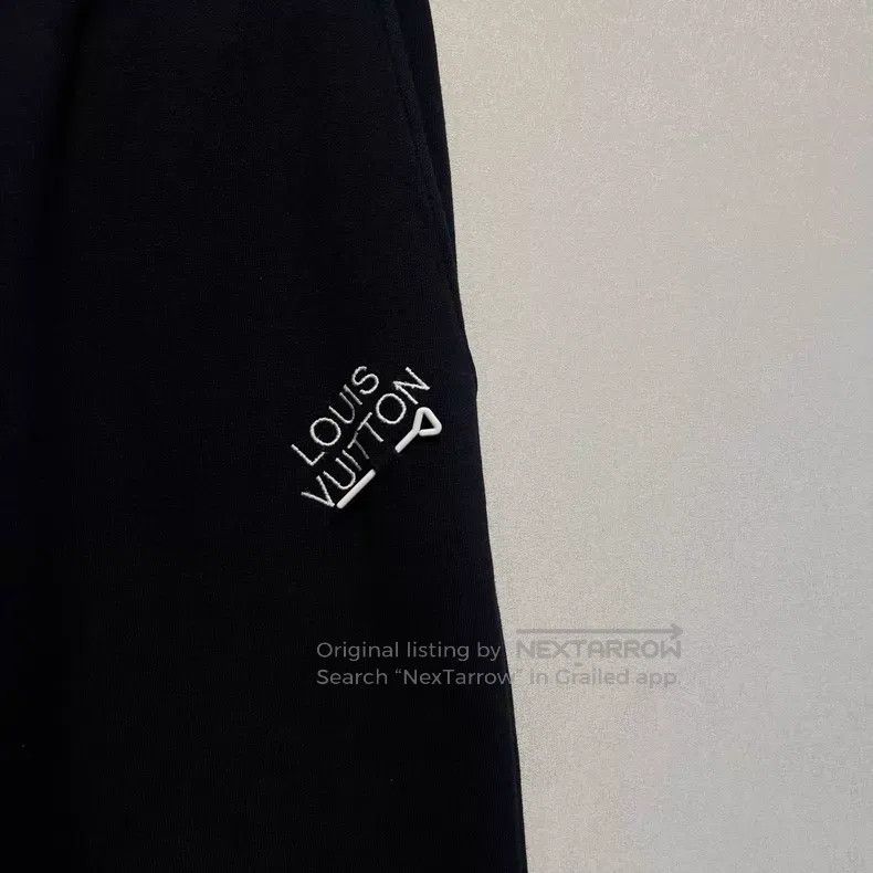 Louis Vuitton Louis Vuitton size xs Pin logo embroidered slacks pants Size US 28 / EU 44 - 3 Thumbnail