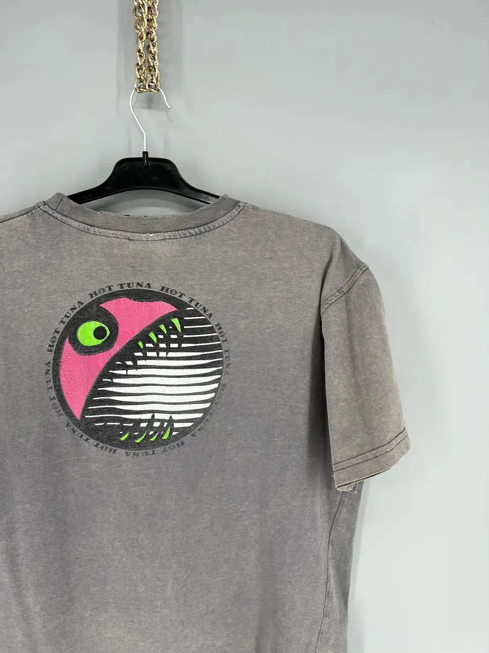 Band Tees Vintage 90s Hot Tuna USA Surfboarding Grey Faded TShirt Size US S / EU 44-46 / 1 - 13 Thumbnail