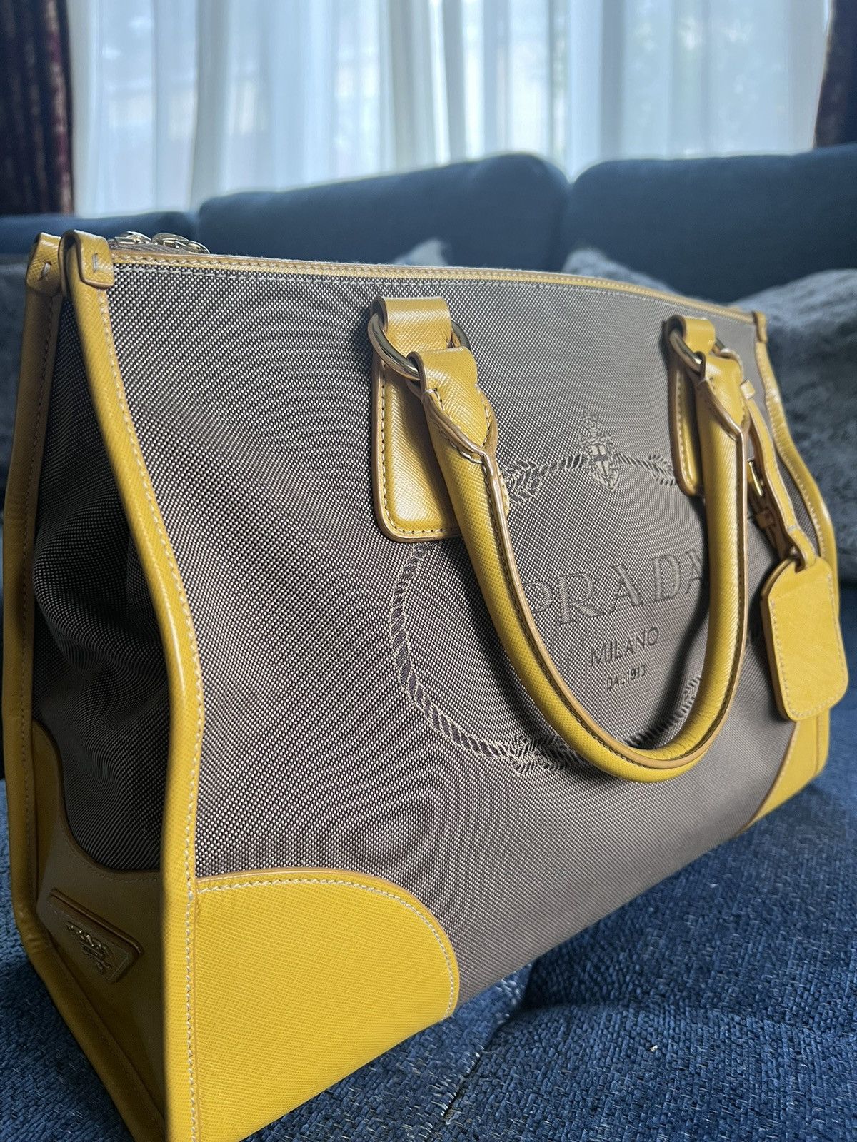 Designer × Prada Tan Prada bag Size ONE SIZE - 1 Thumbnail