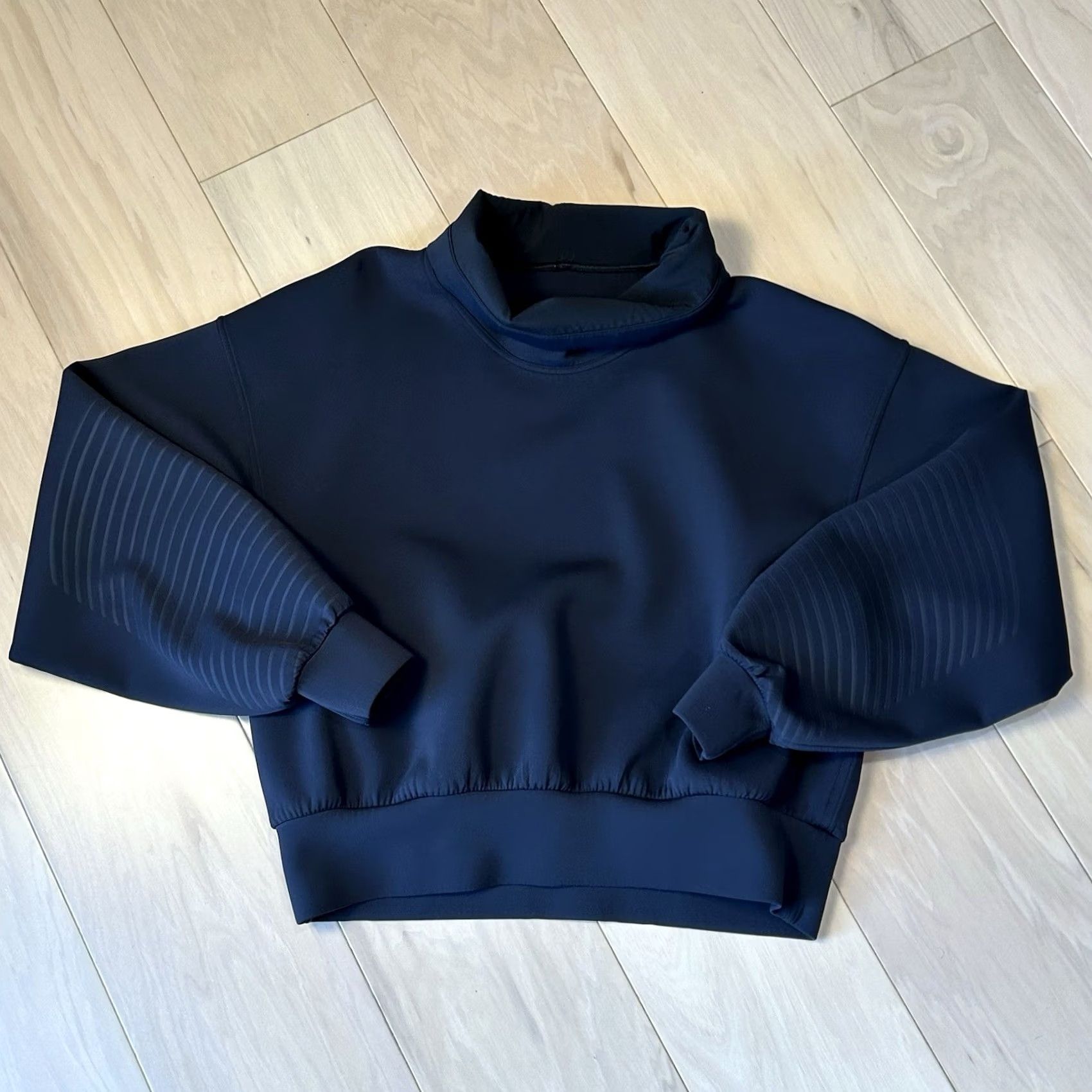 Lululemon Lululemon Full Flourish Pullover Sweatshirt Women’s 2 Oversized Cowl Neck Black Size XS / US 0-2 / IT 36-38 - 2 Thumbnail