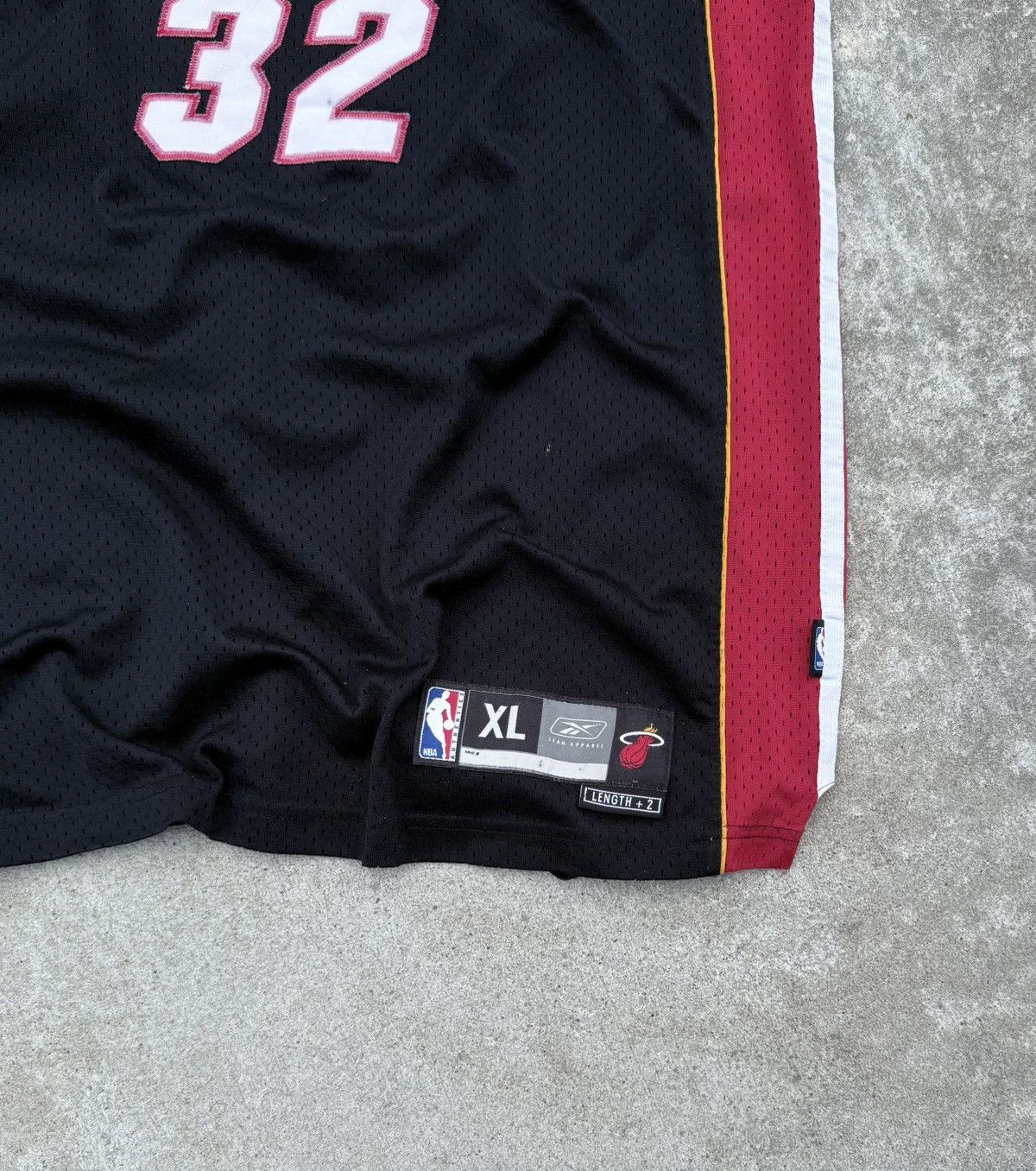 Other Vintage Reebok NBA basketball streetwear O’NEAL 32 jersey Size US XL / EU 56 / 4 - 6 Thumbnail