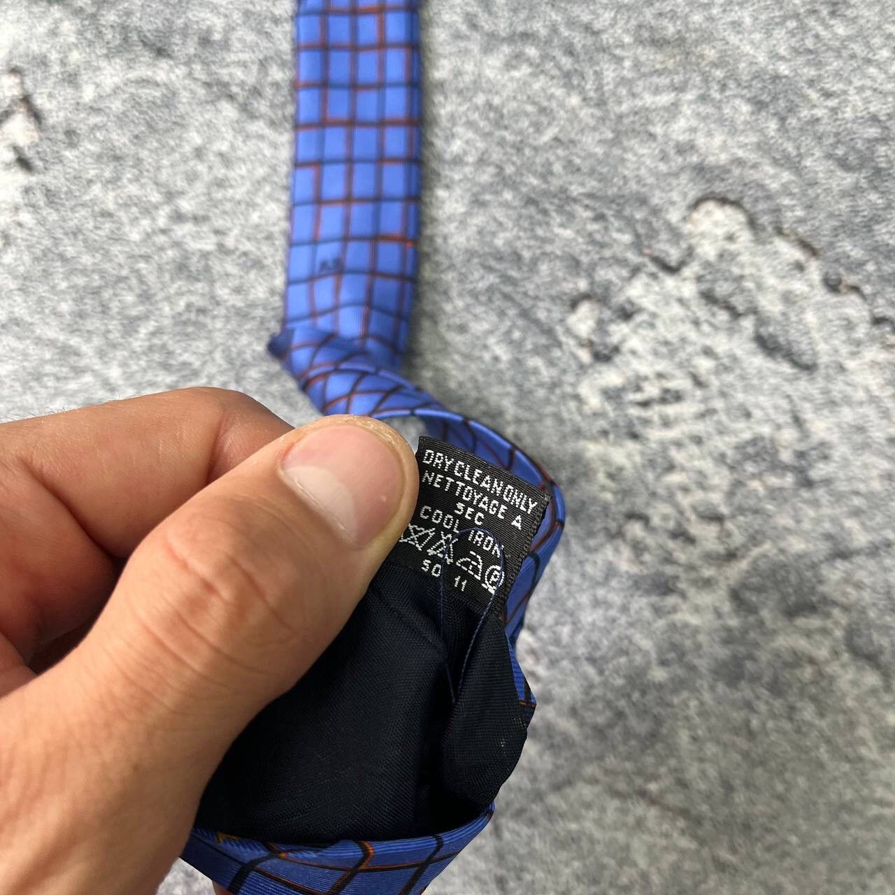 Vintage Vintage Audi Men's Silk Tie Blue And Ivory Striped Pattern Size ONE SIZE - 2 Thumbnail