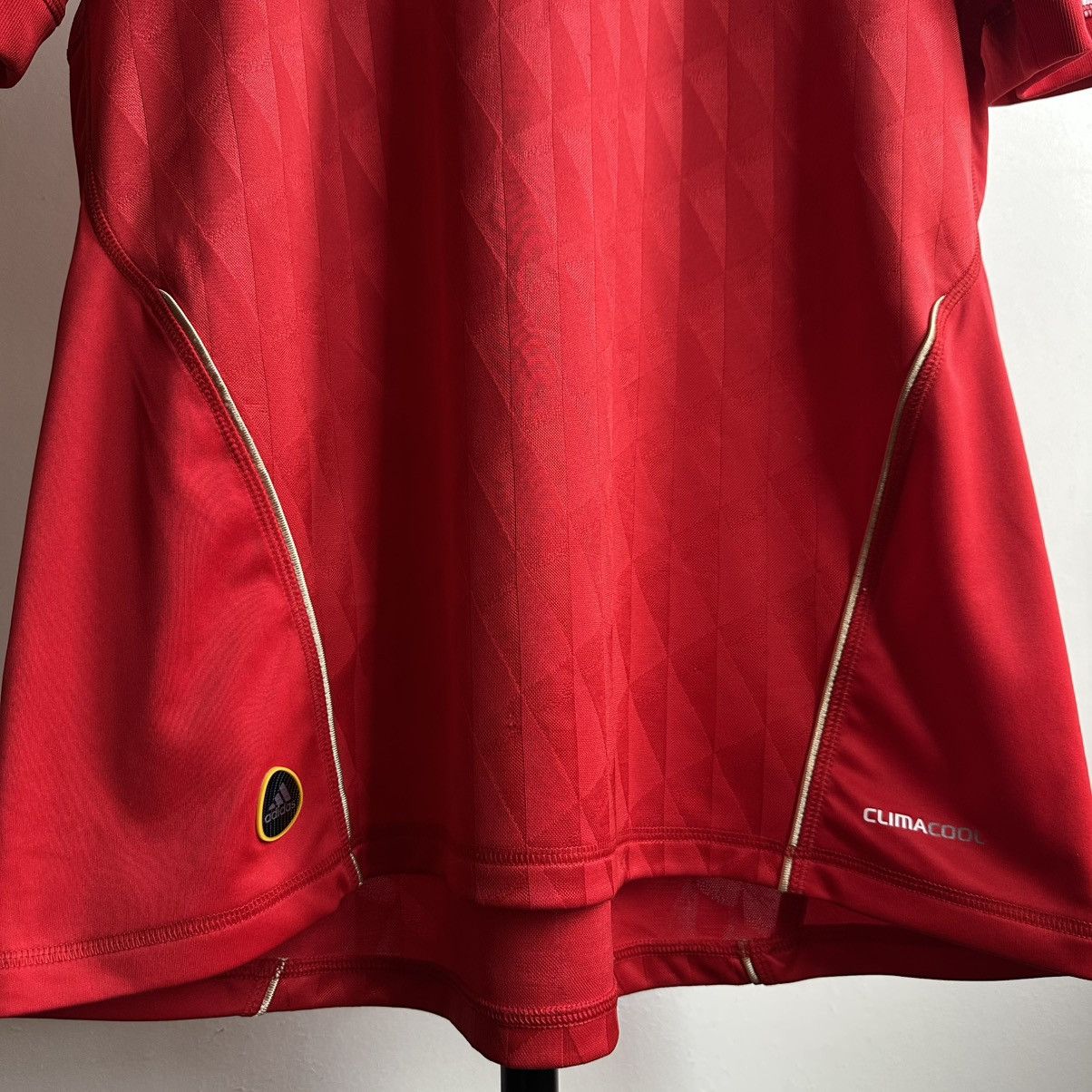 Adidas Vintage Adidas FC Liverpool 2010/12 Soccer Jersey Blokecore Size US M / EU 48-50 / 2 - 7 Thumbnail