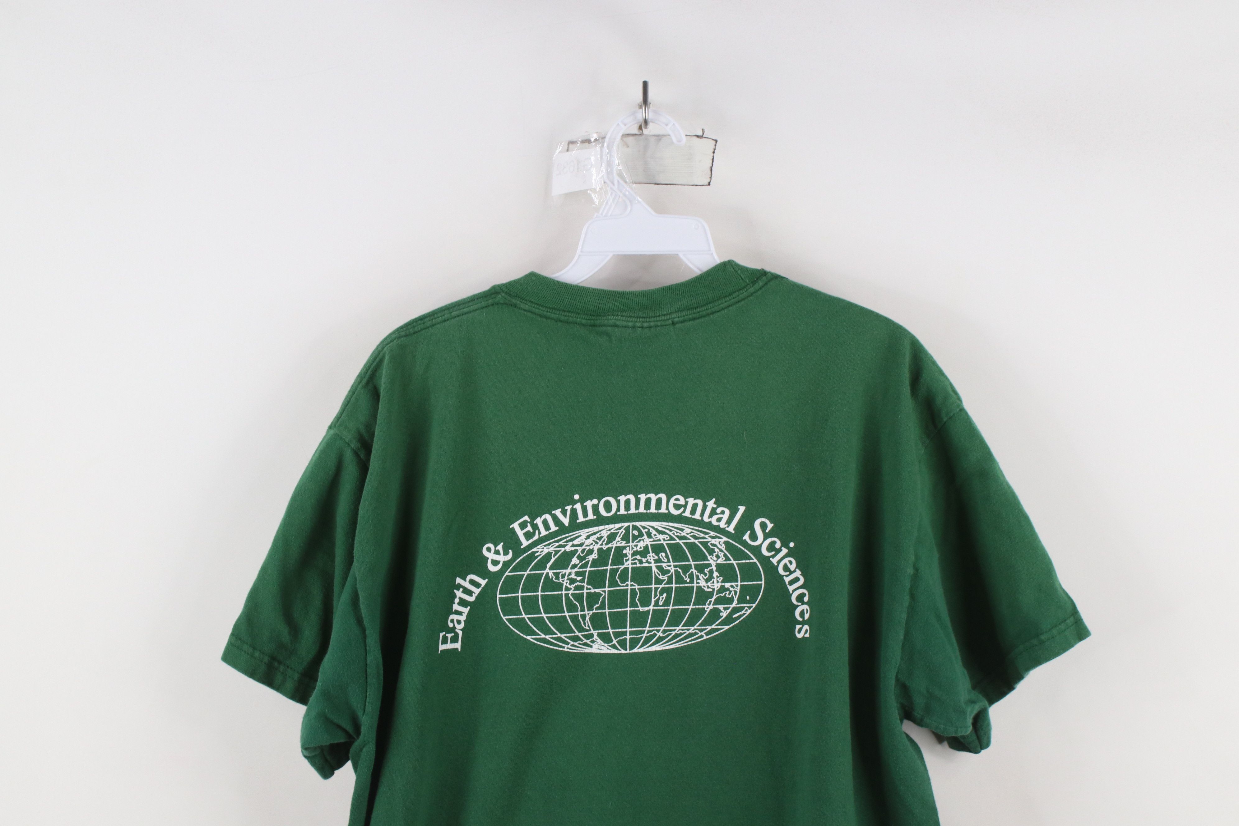 Vintage Vintage 90s University Earth Environmental Sciences T-Shirt Size US L / EU 52-54 / 3 - 10 Thumbnail