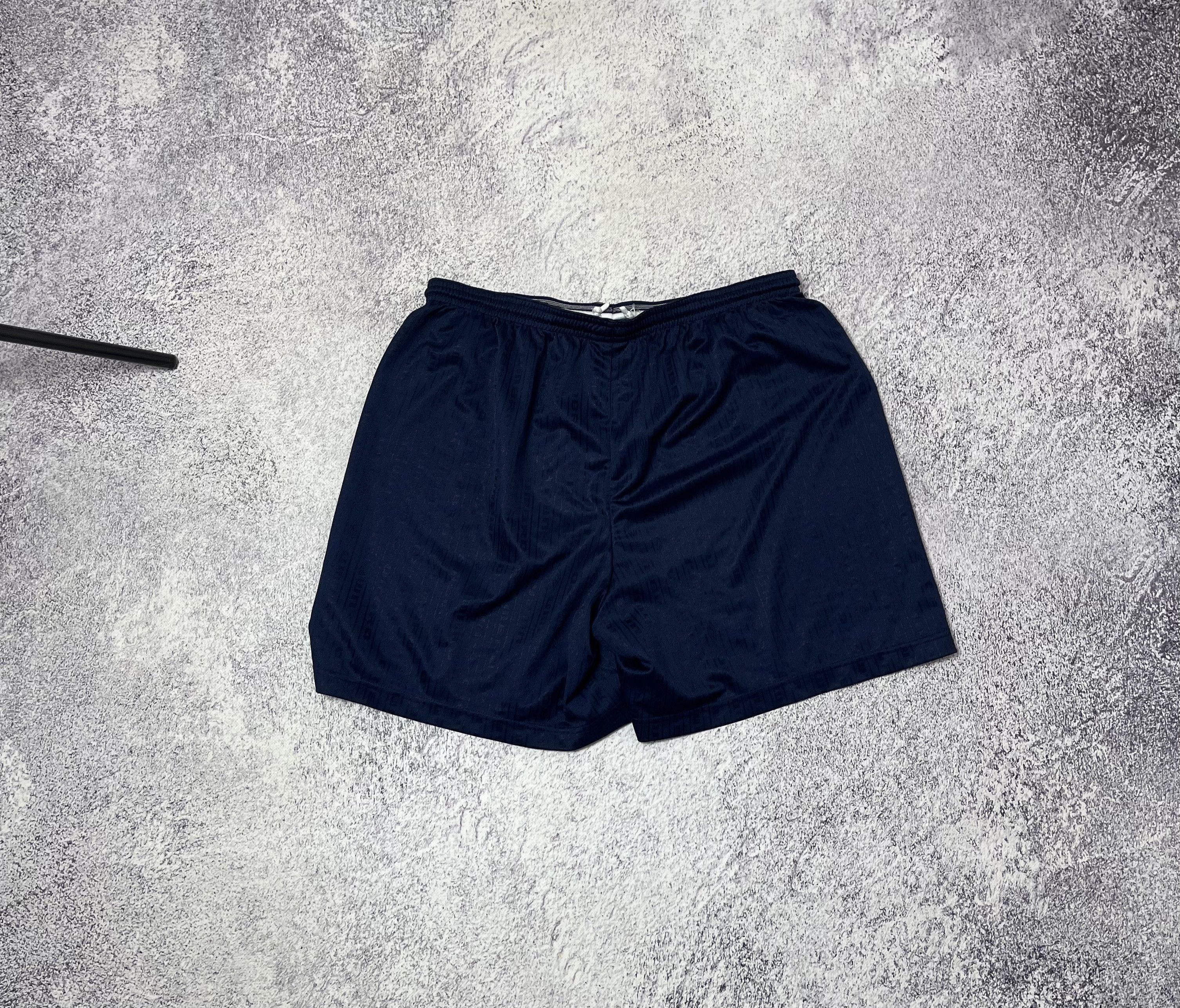 Umbro × Vintage Vintage men’s soccer short Umbro size Xl Size US 36 / EU 52 - 9 Thumbnail
