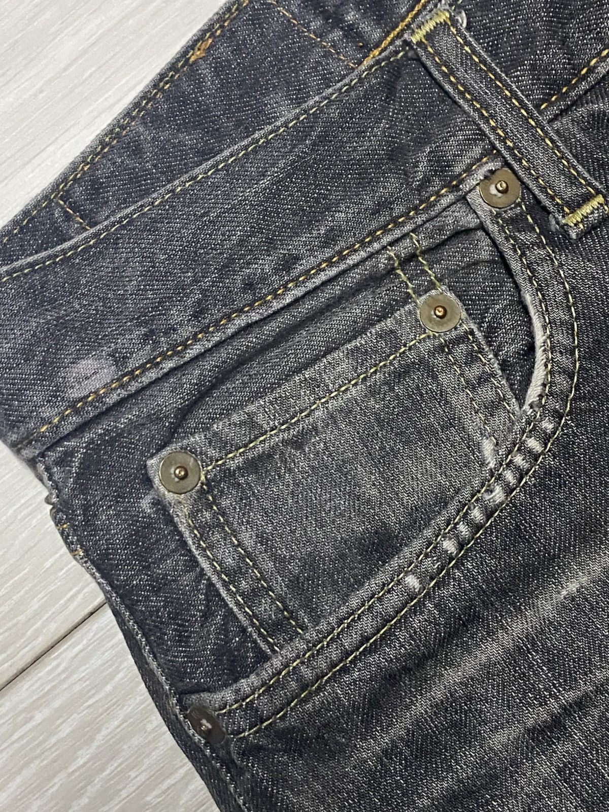 Uniqlo Vintage Japanese Brand Uniqlo Black Denim Loose Jeans Size US 34 / EU 50 - 7 Thumbnail