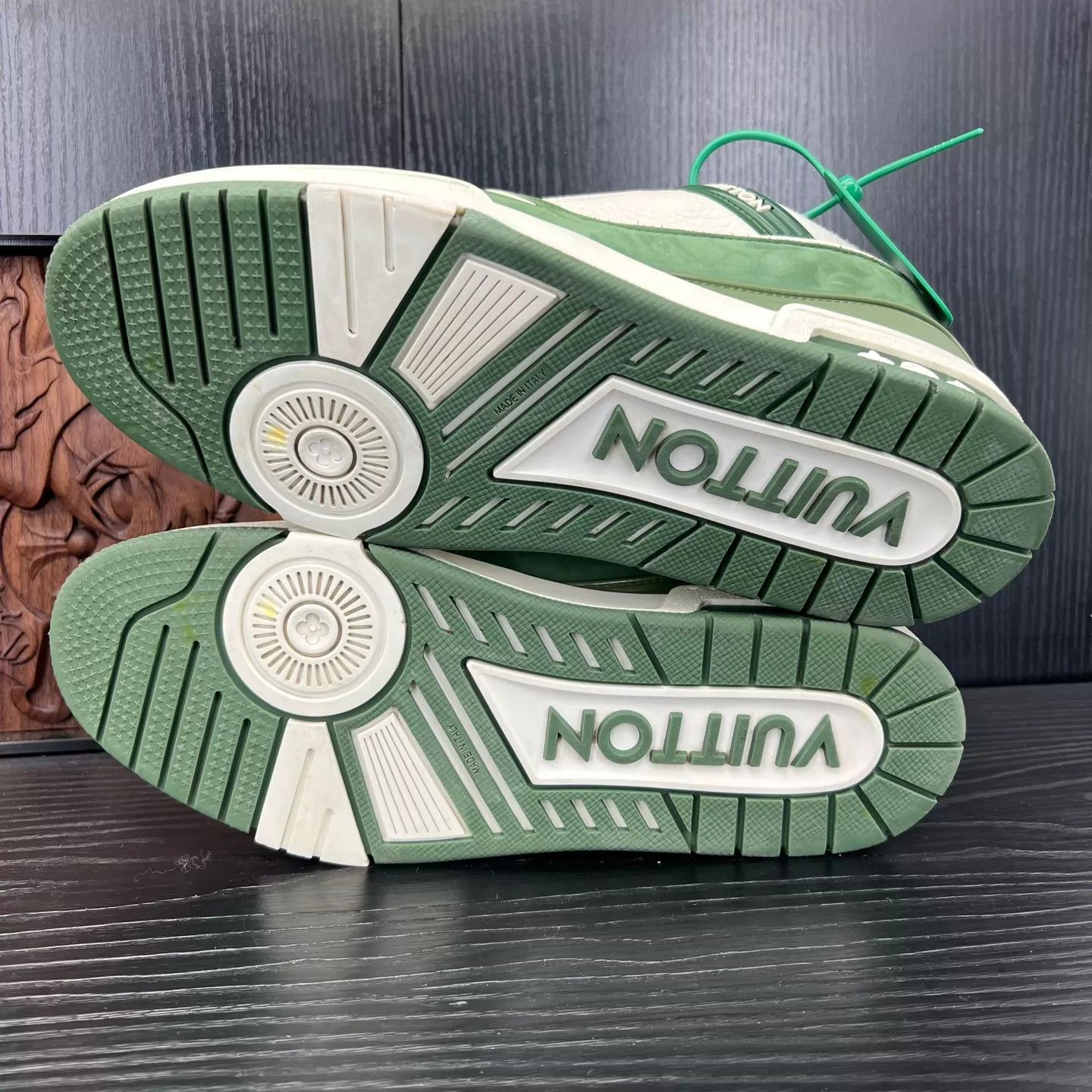 Louis Vuitton LV Trainer Matcha Green 8/42 LikeNew Original Box Size US 9 / EU 42 - 4 Thumbnail