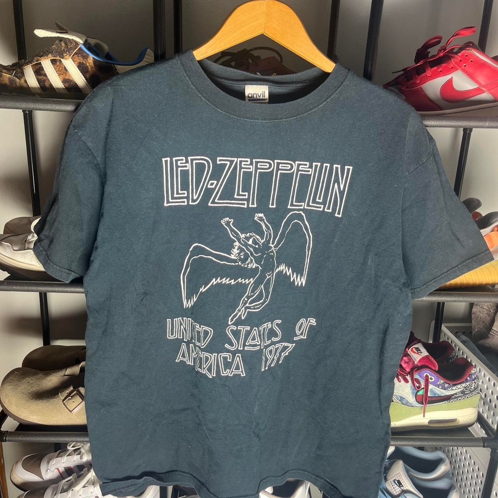 Anvil Vintage led zeppelin tour shirt Size US L / EU 52-54 / 3 - 1 Thumbnail
