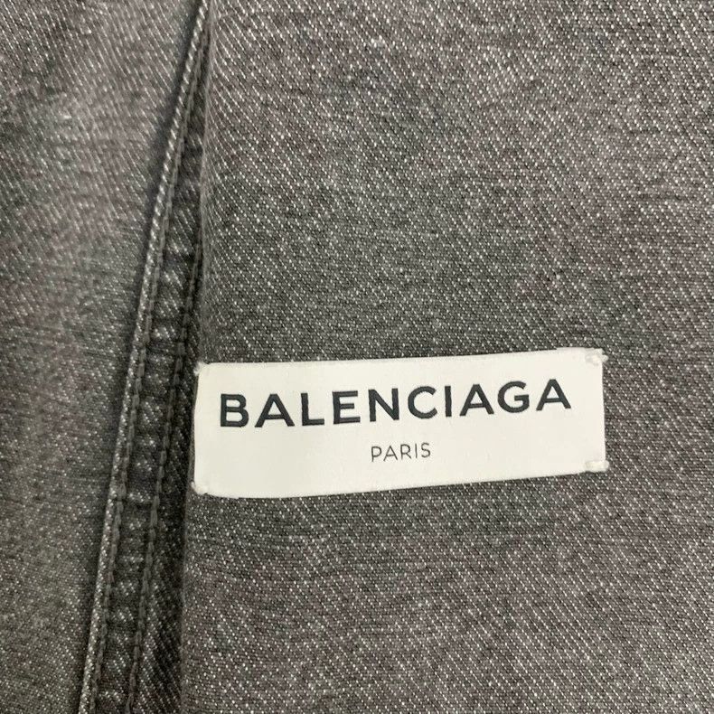 Balenciaga Balenciaga size 36 Backlogo washed denim jacket Size S / US 4 / IT 40 - 6 Thumbnail