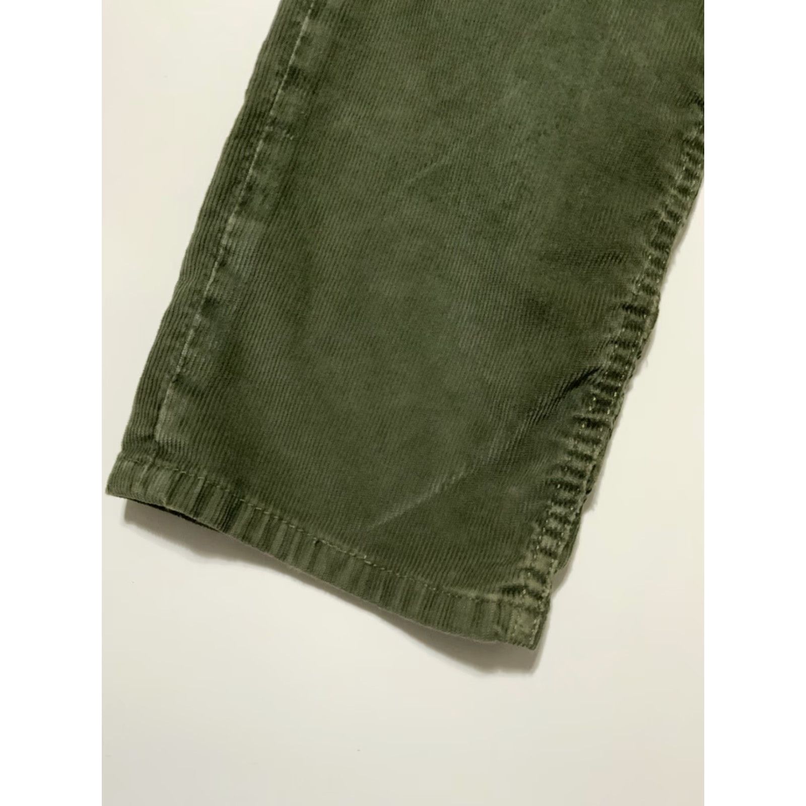 Levi's Levi’s Olive Green Corduroy Pants Corduroy Straight Leg 34 Men Regular 29 Inseam Green Size 34 Jeans Straight Leg Mens Size US 34 / EU 50 - 7 Thumbnail